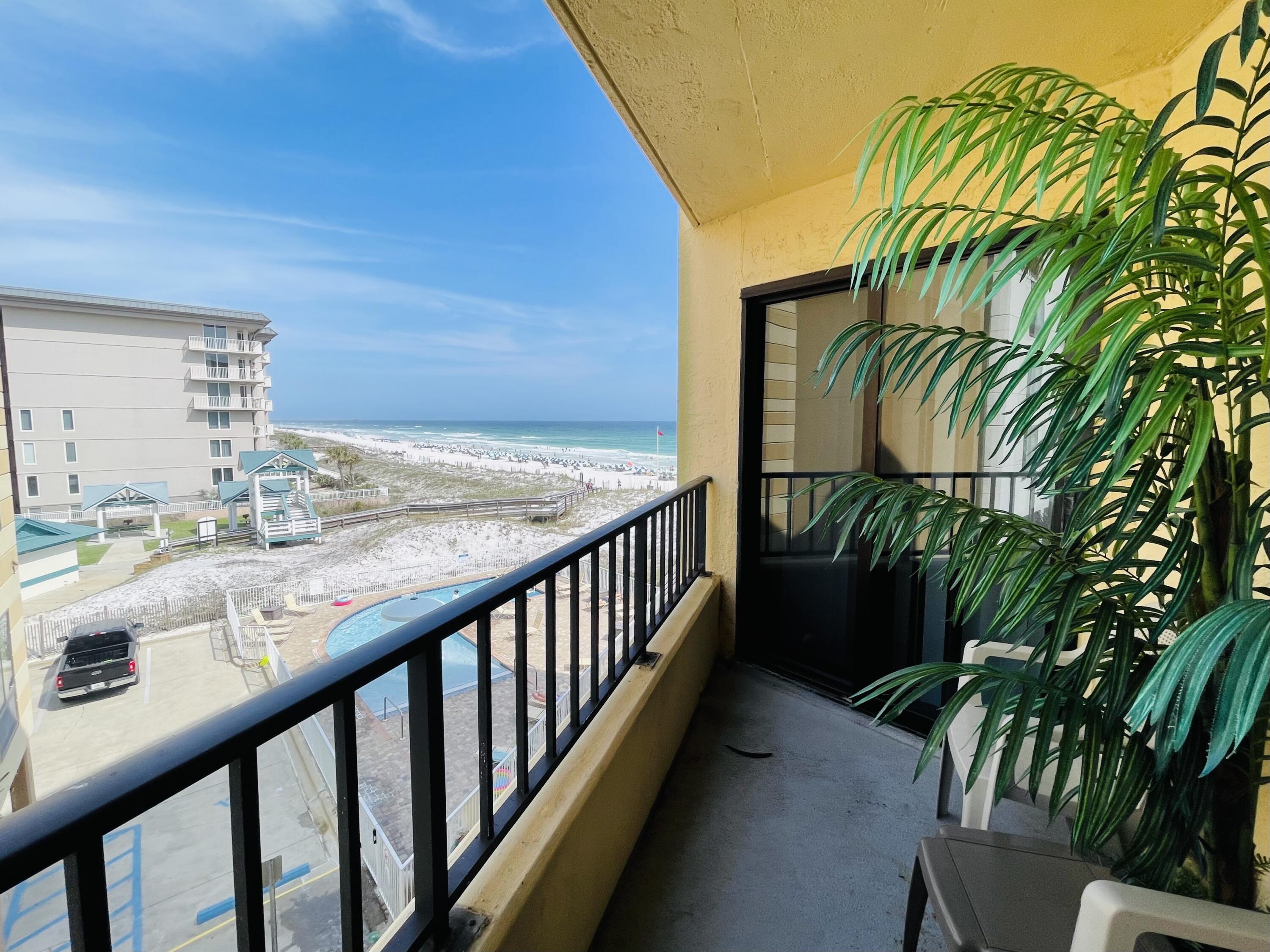 SURF DWELLER CONDO - Residential