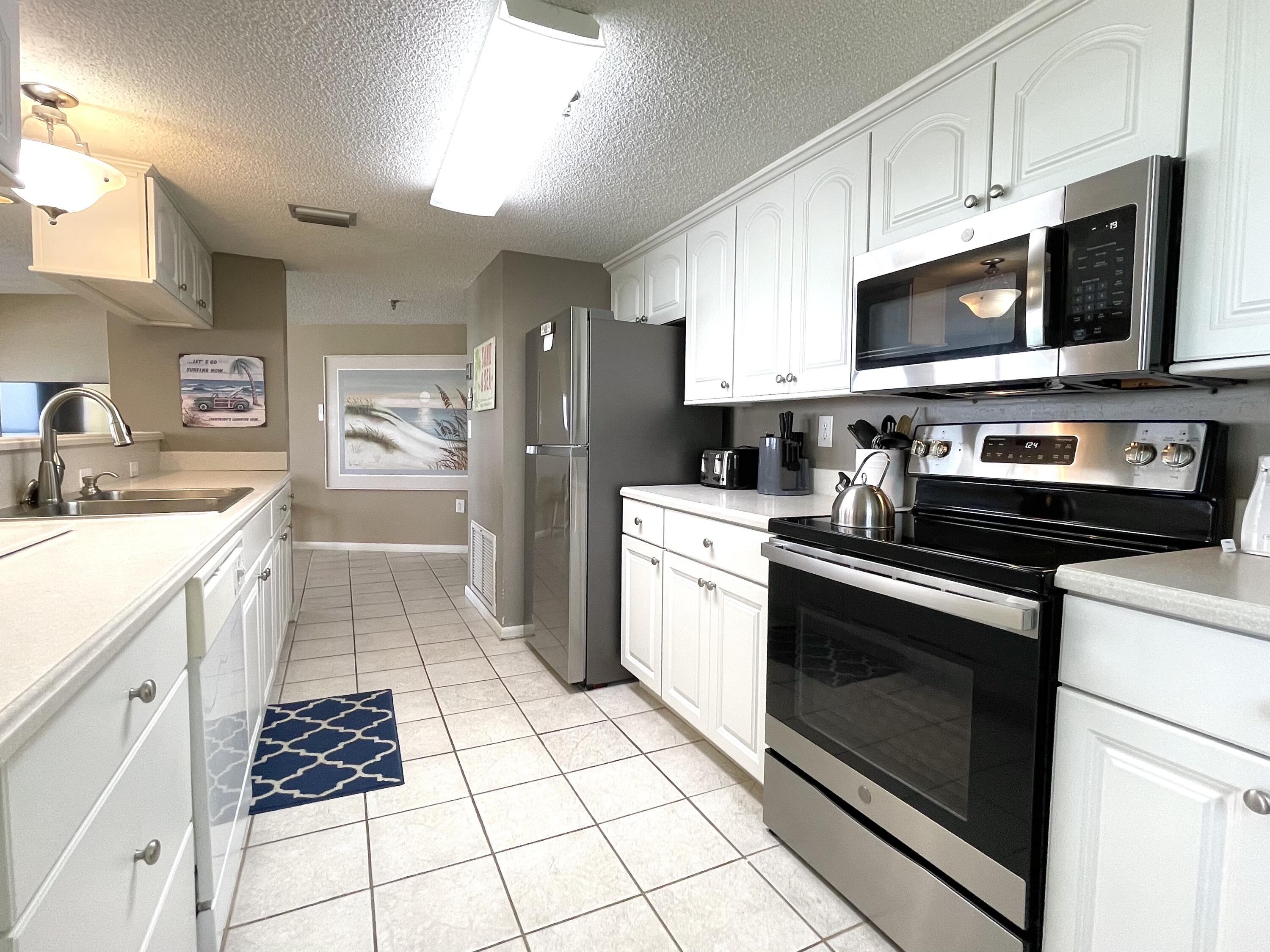 SURF DWELLER CONDO - Residential