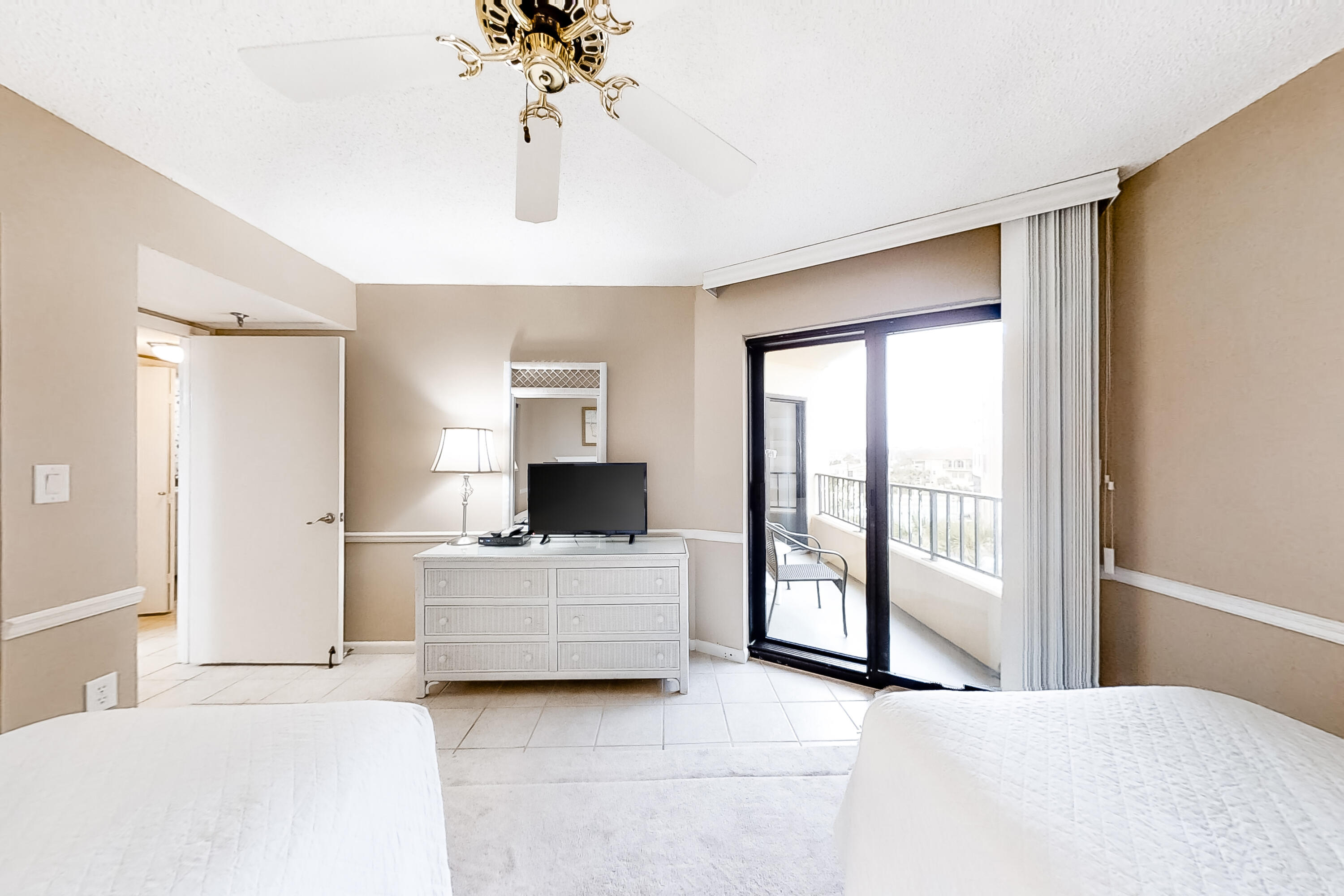 SURF DWELLER CONDO - Residential