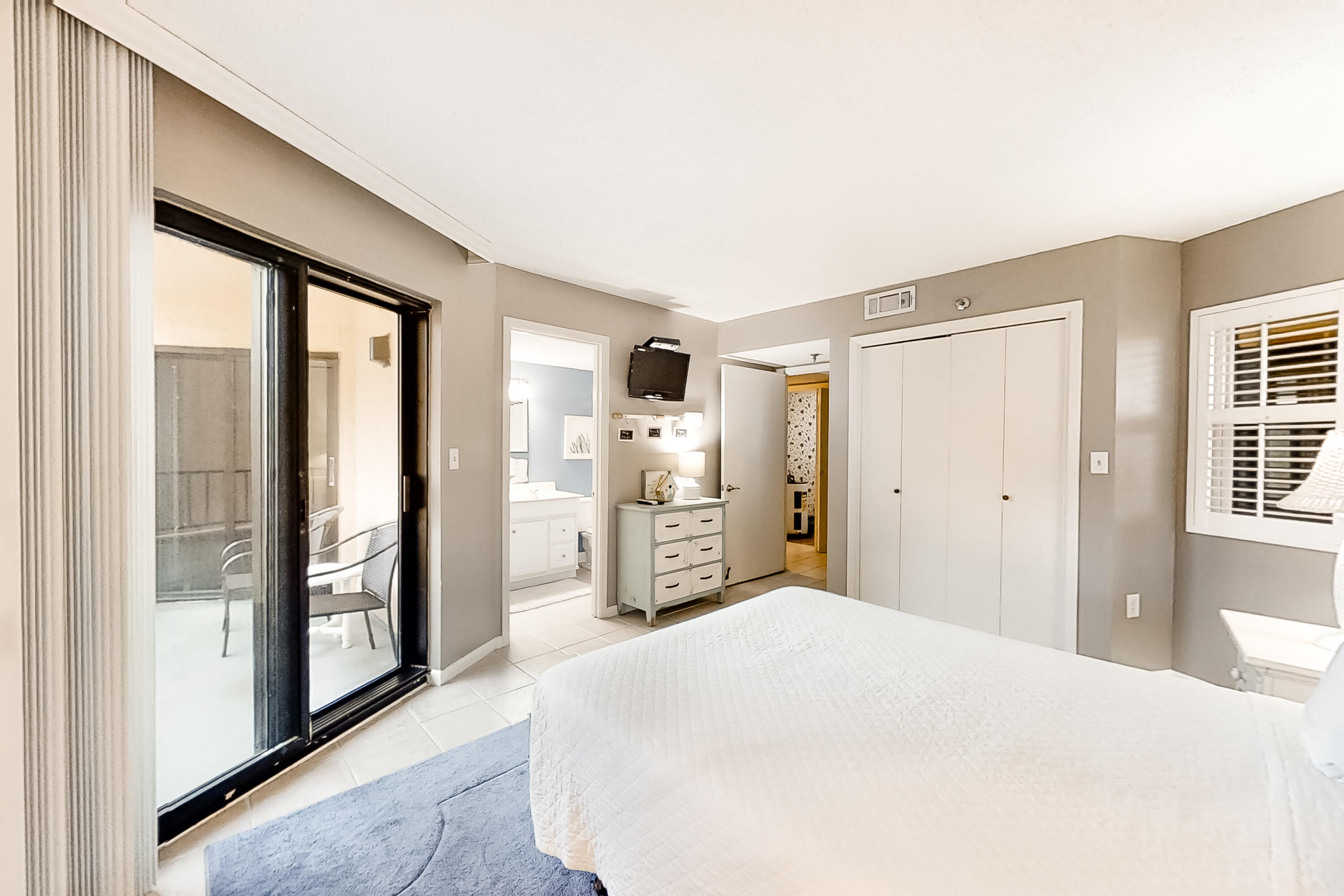 SURF DWELLER CONDO - Residential