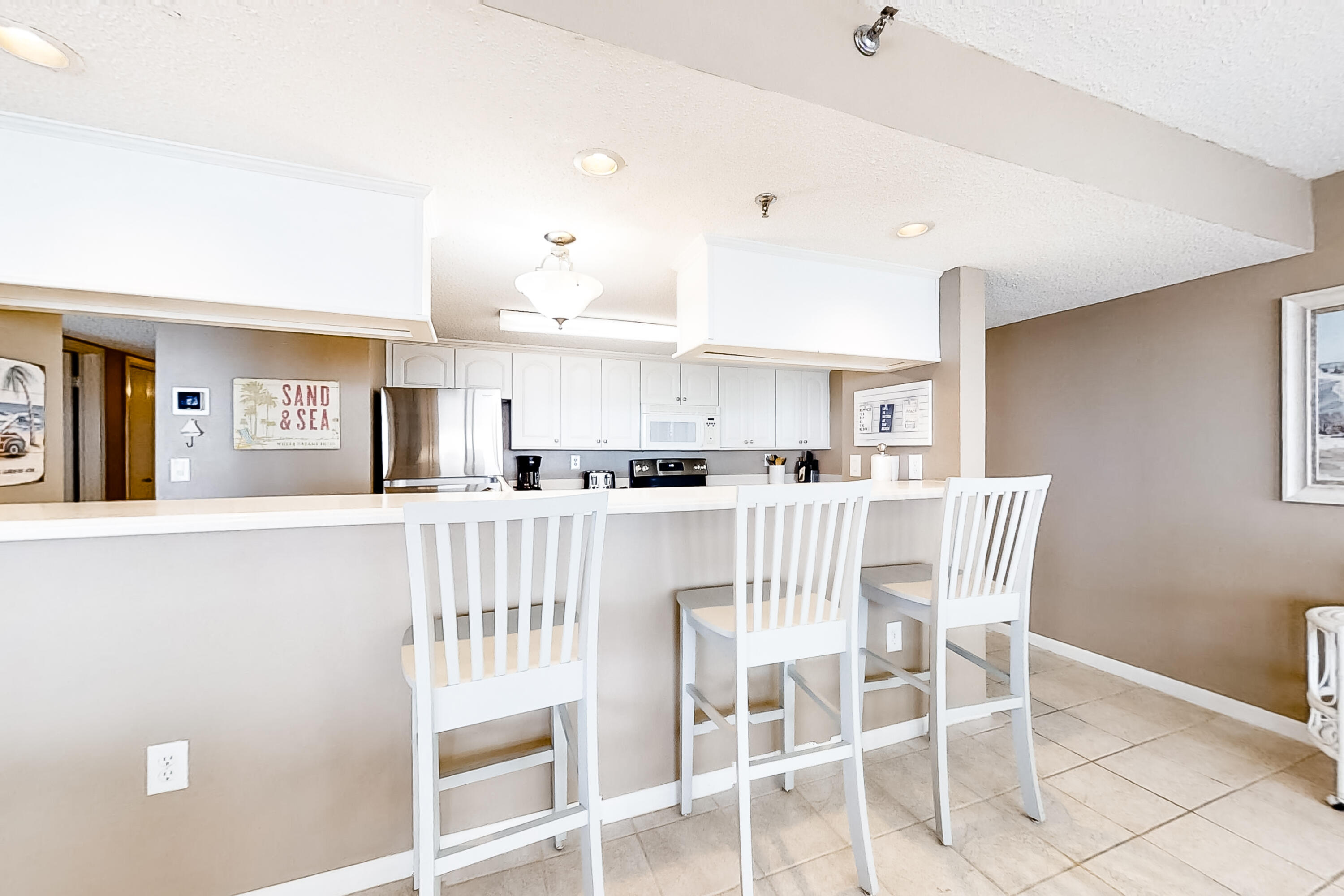 SURF DWELLER CONDO - Residential