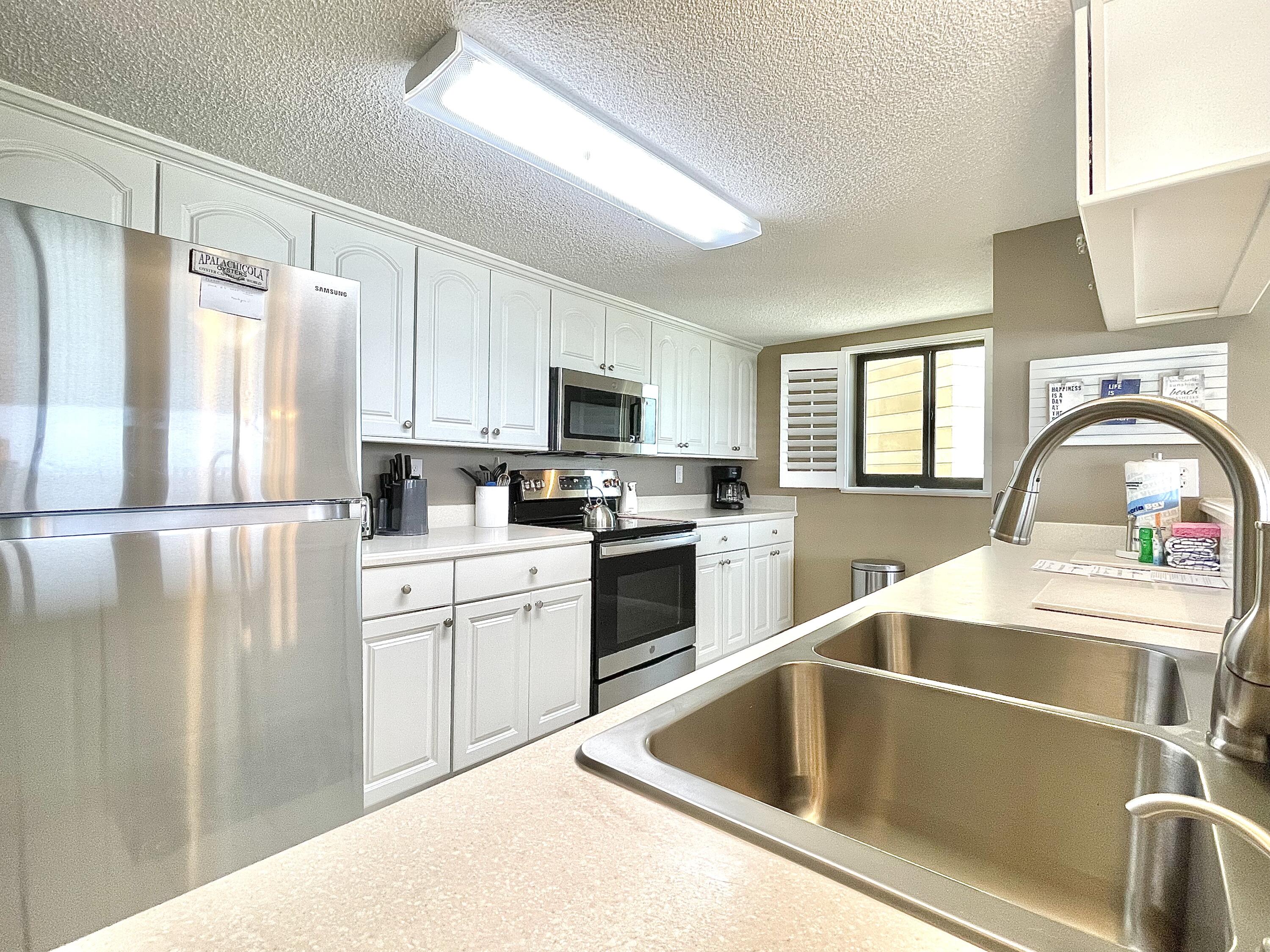 SURF DWELLER CONDO - Residential