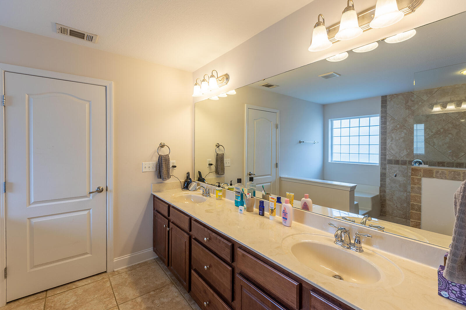 SKY RIDGE ESTATES 1ST ADD - Residential