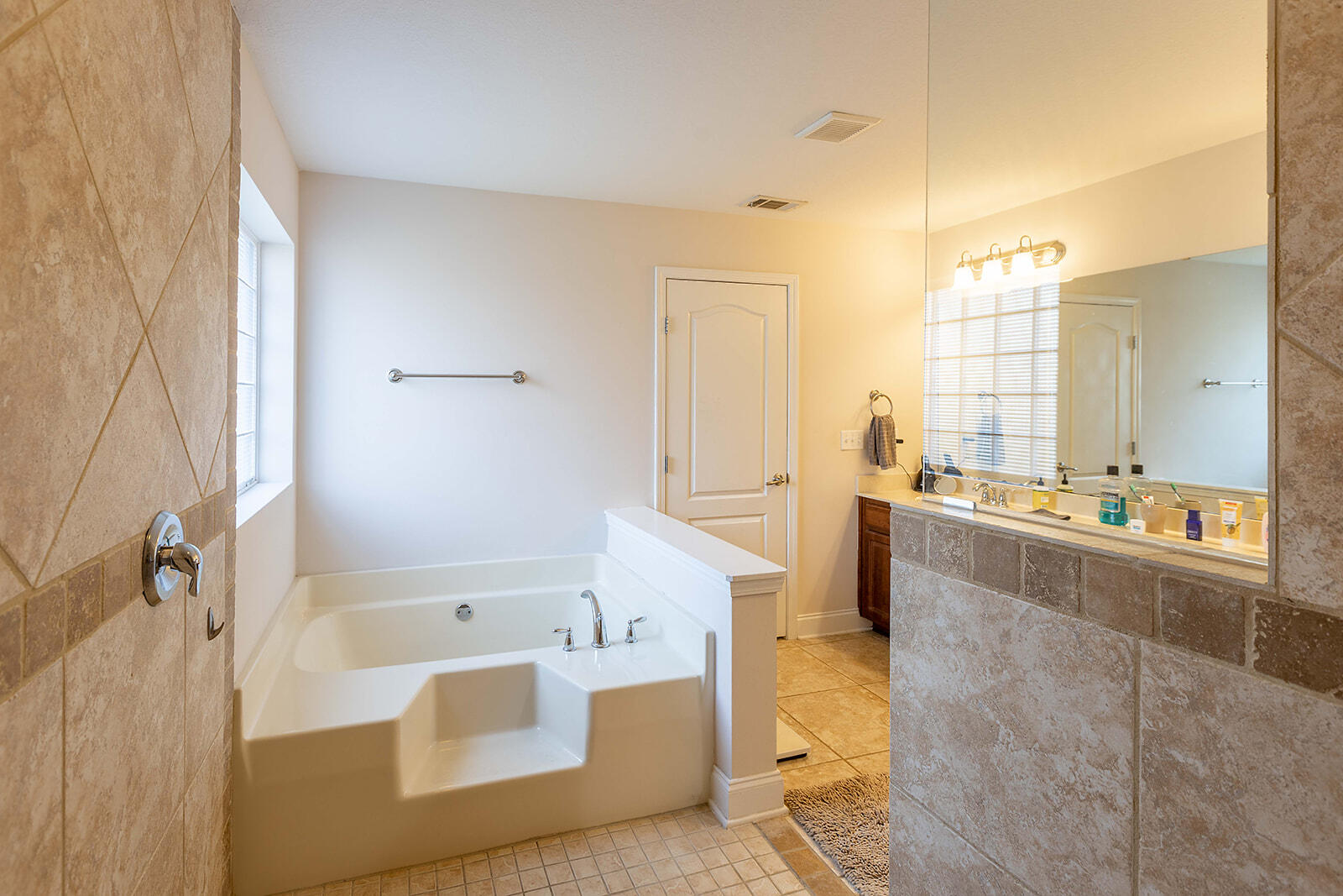 SKY RIDGE ESTATES 1ST ADD - Residential