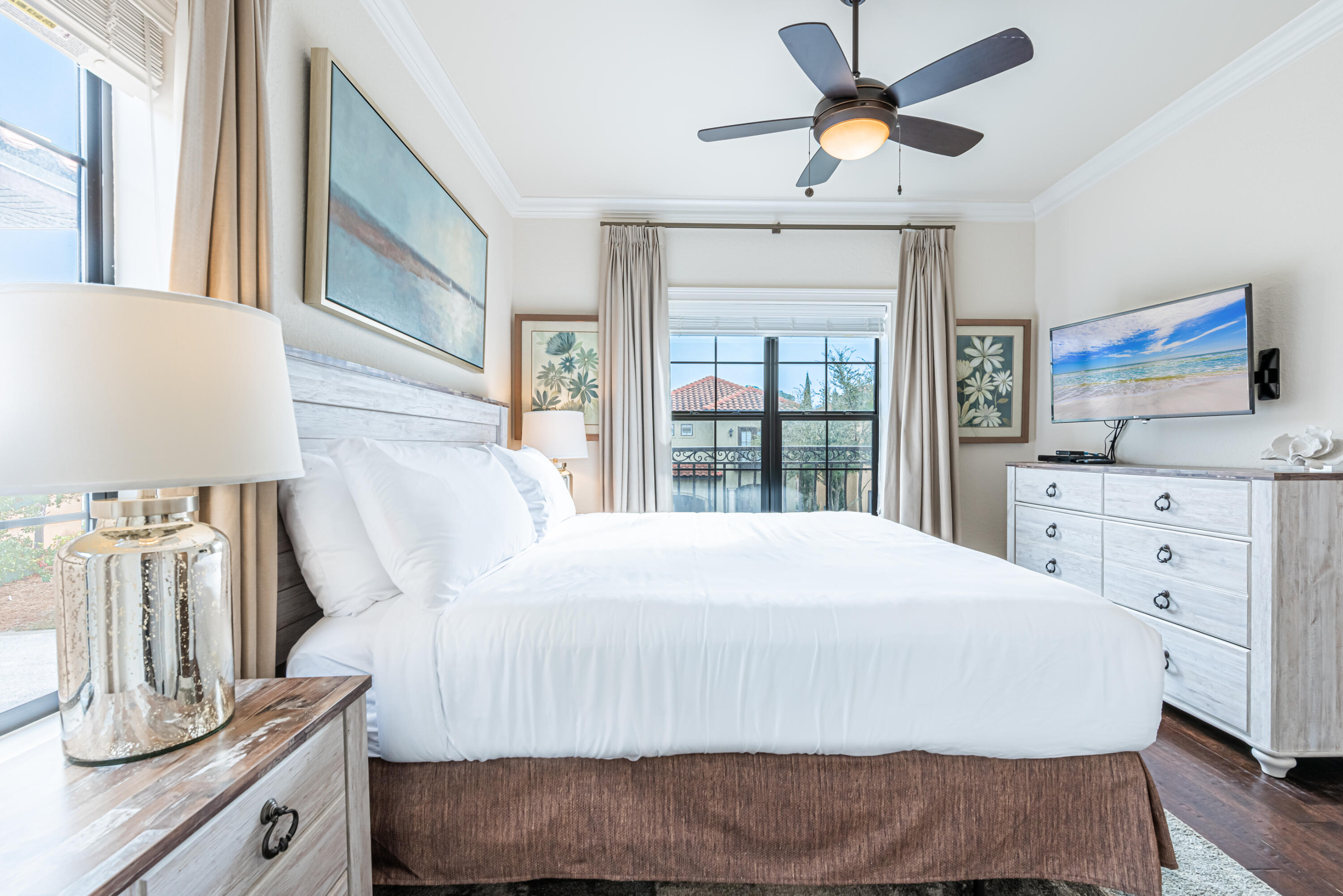 VILLA LAGO - Residential