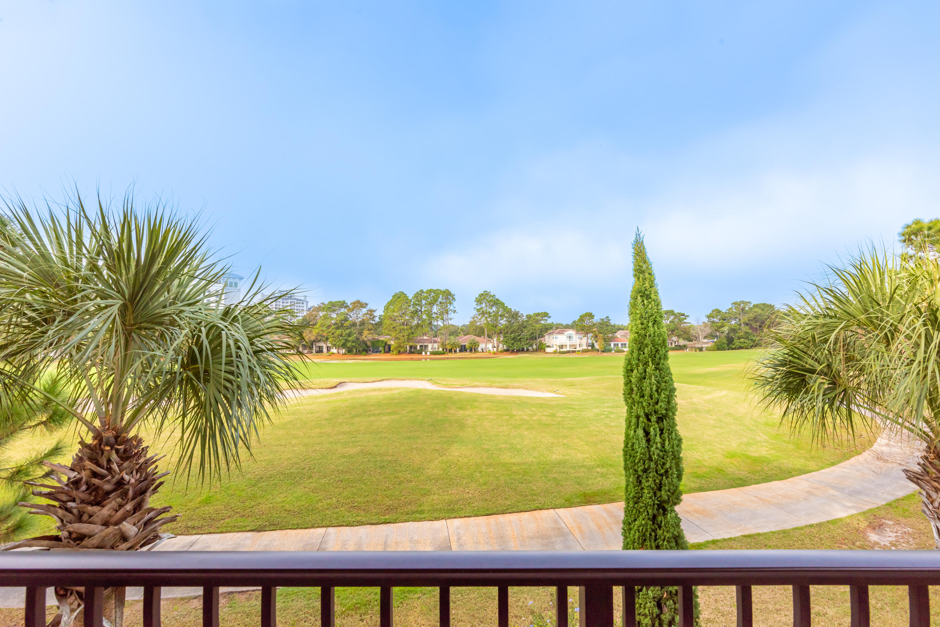 VILLA LAGO - Residential