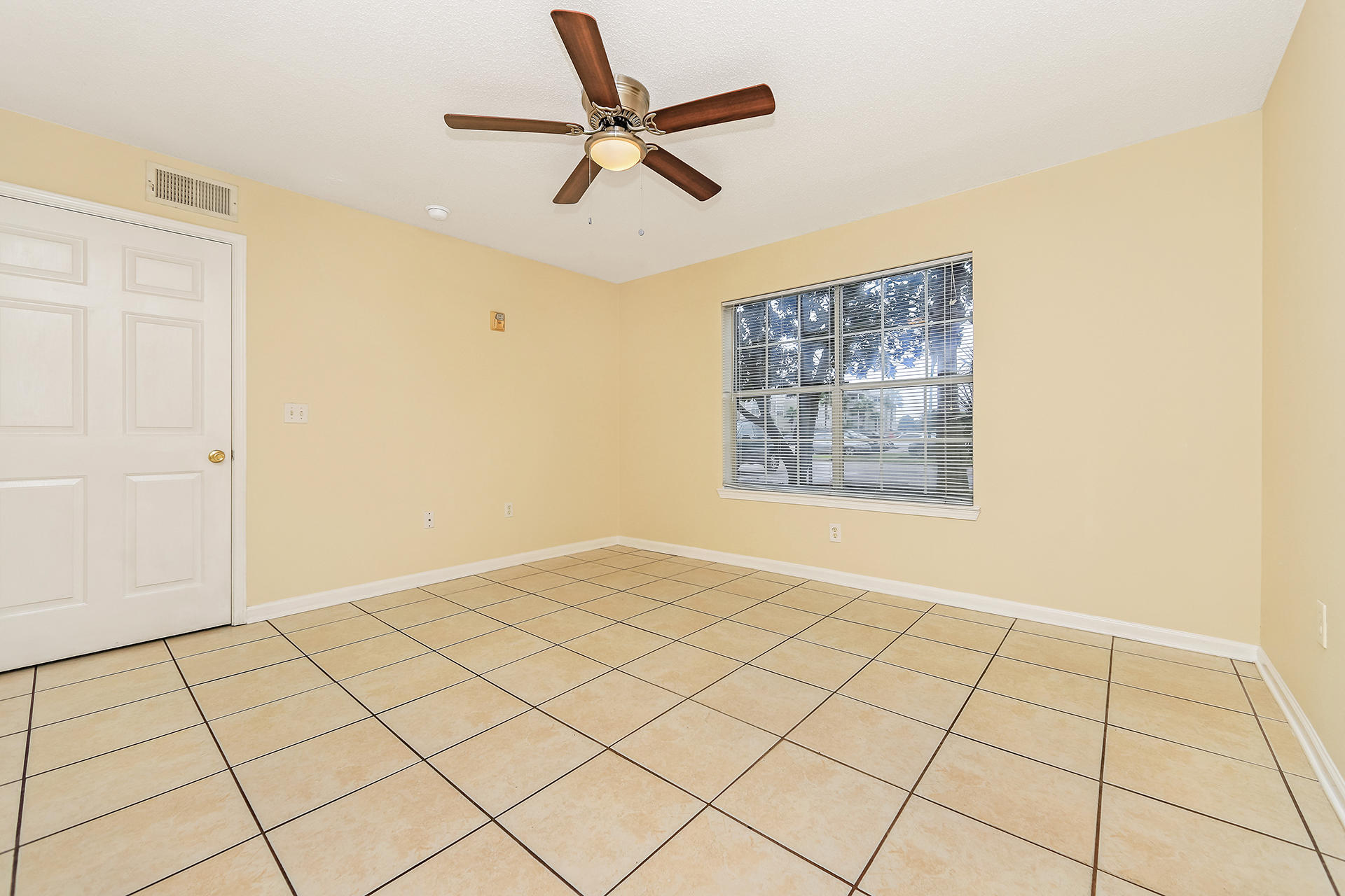 Indian Lake Condo Unit 169 Bldg 2 - Residential