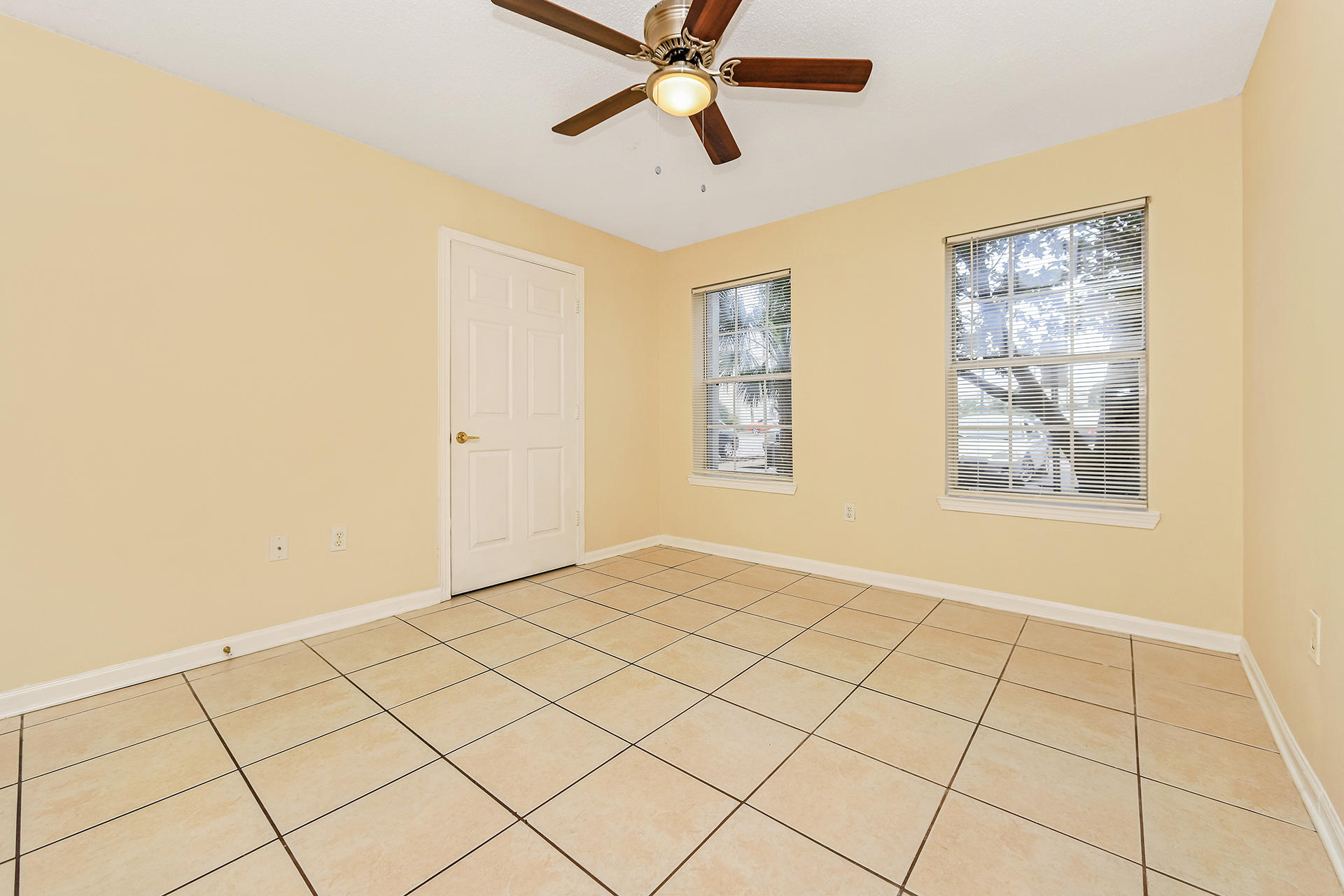 Indian Lake Condo Unit 169 Bldg 2 - Residential