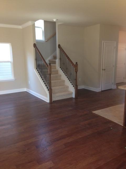 THOMPSON WOODS - Residential