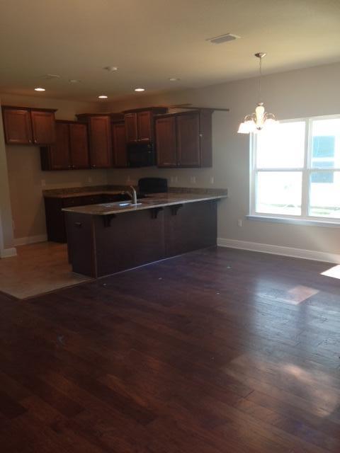 THOMPSON WOODS - Residential