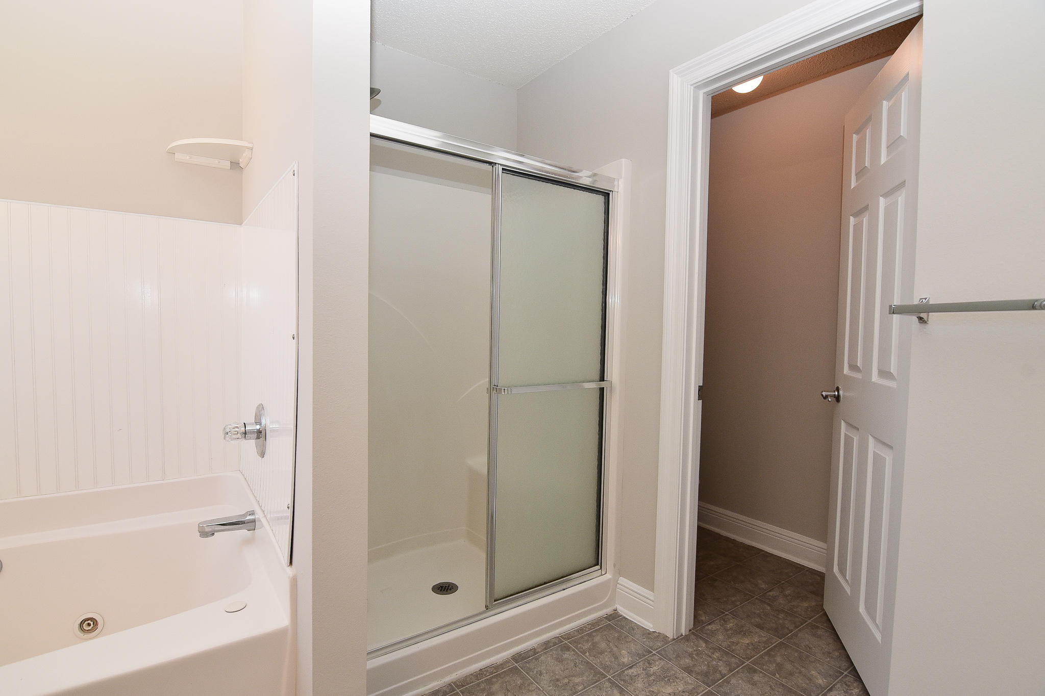 COUNTRYVIEW ESTATES 10TH ADDN - Residential