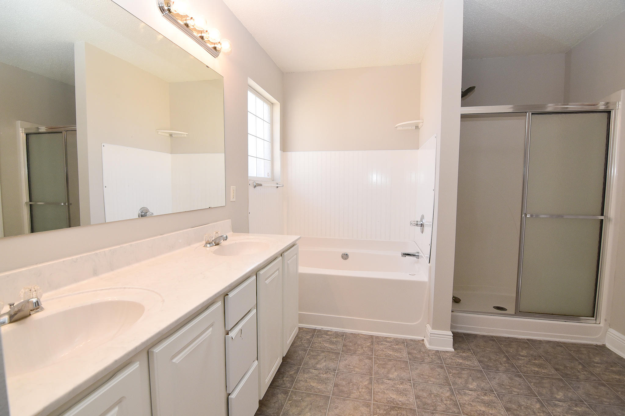 COUNTRYVIEW ESTATES 10TH ADDN - Residential