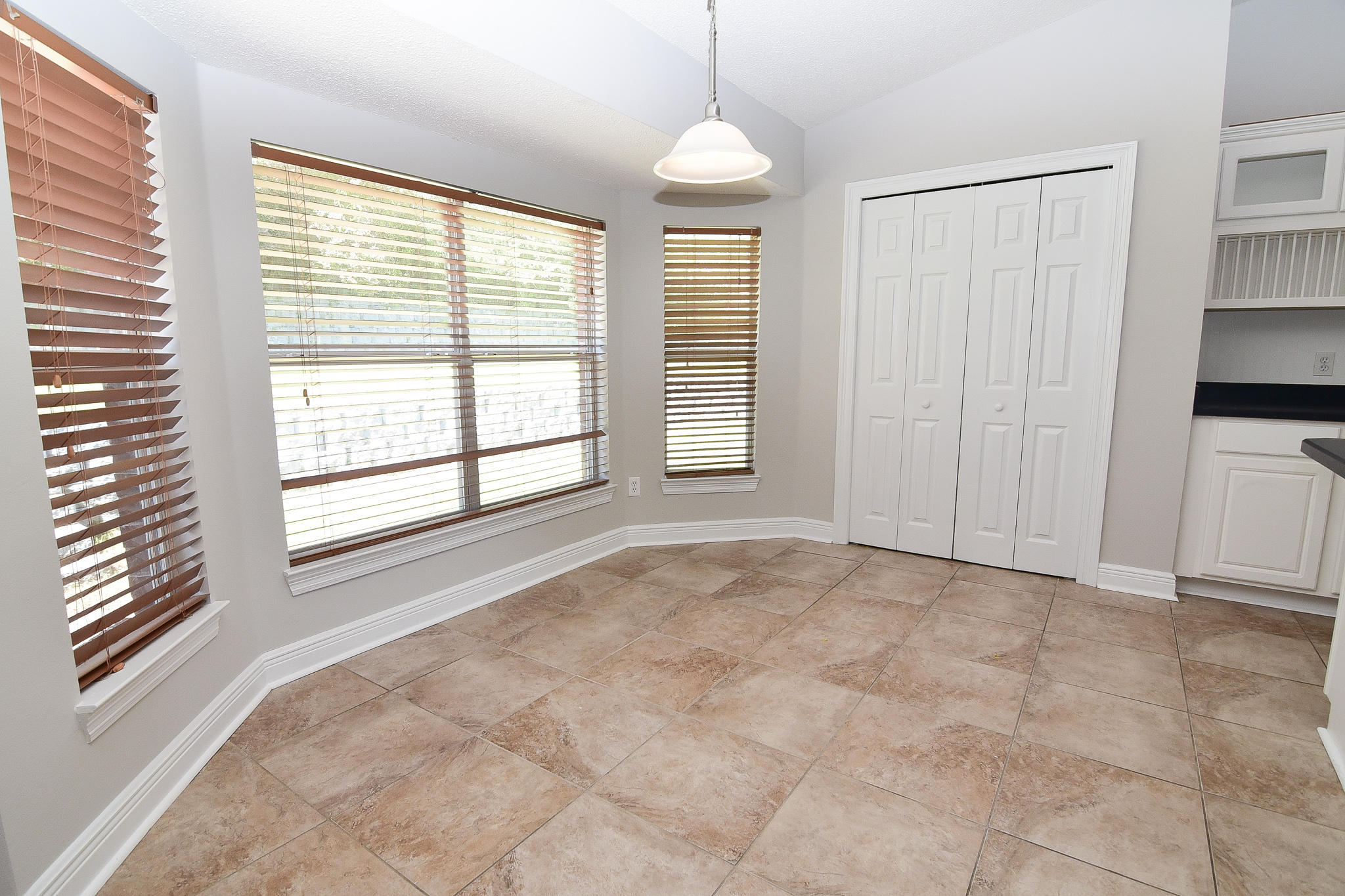 COUNTRYVIEW ESTATES 10TH ADDN - Residential