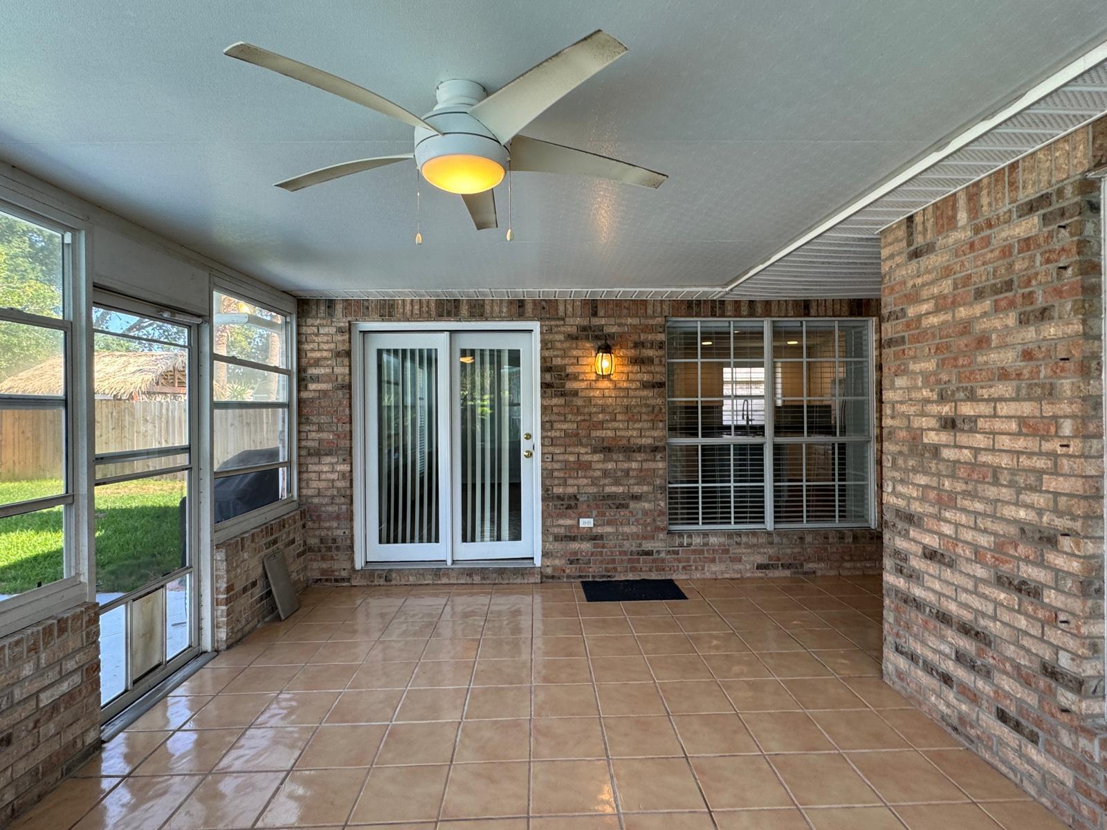 RIDGE WOOD MANOR - Residential Lease