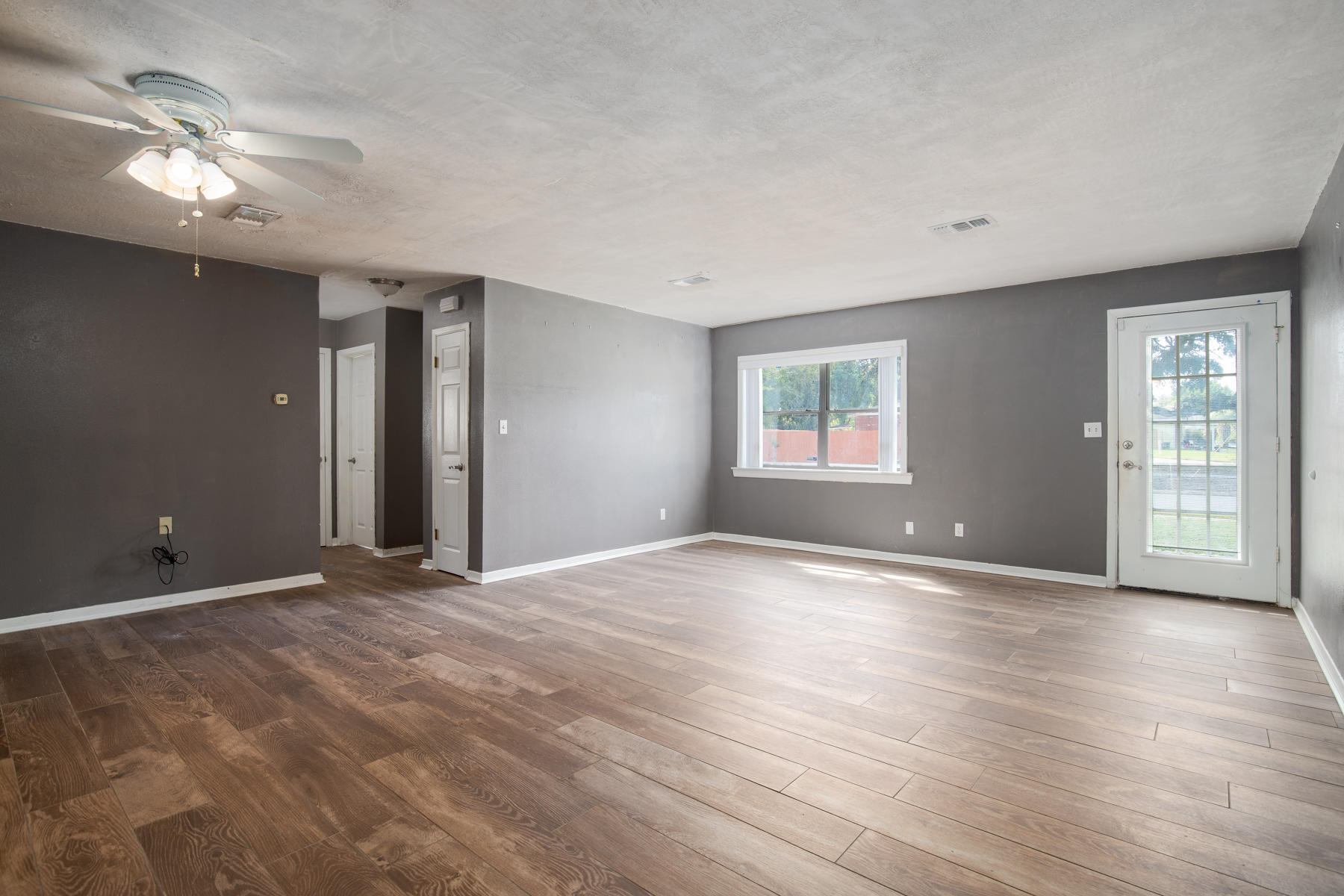 OAK TREE PARK - Residential