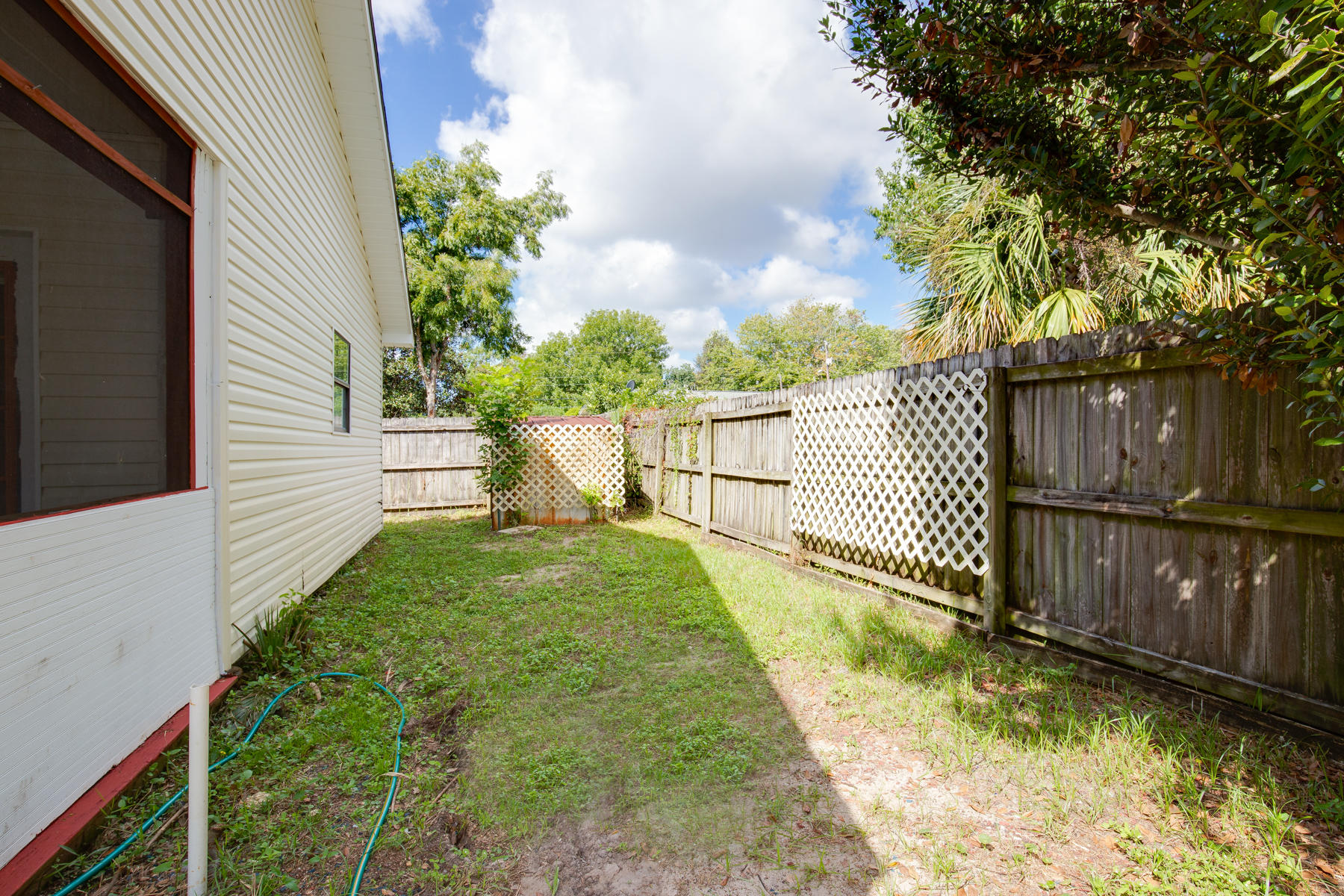 OAK TREE PARK - Residential