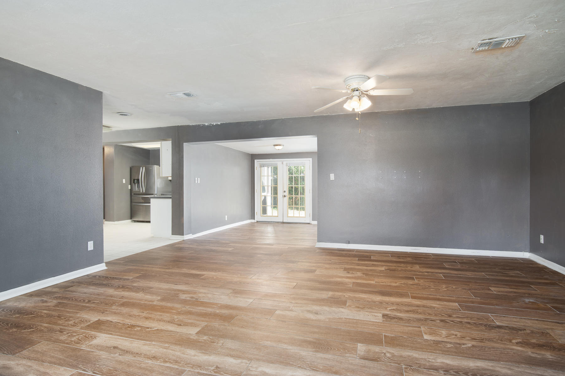 OAK TREE PARK - Residential