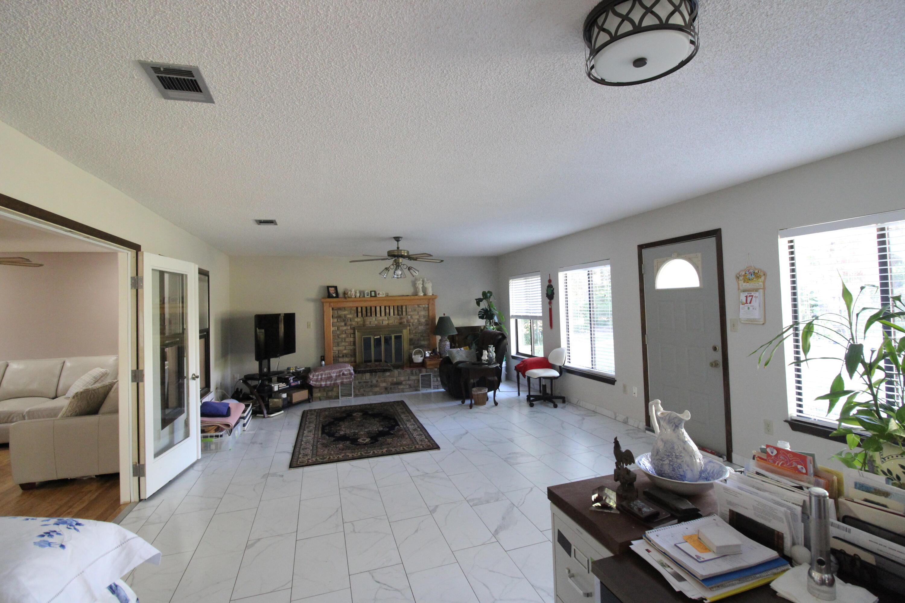 PINE LAKE S/D - Residential