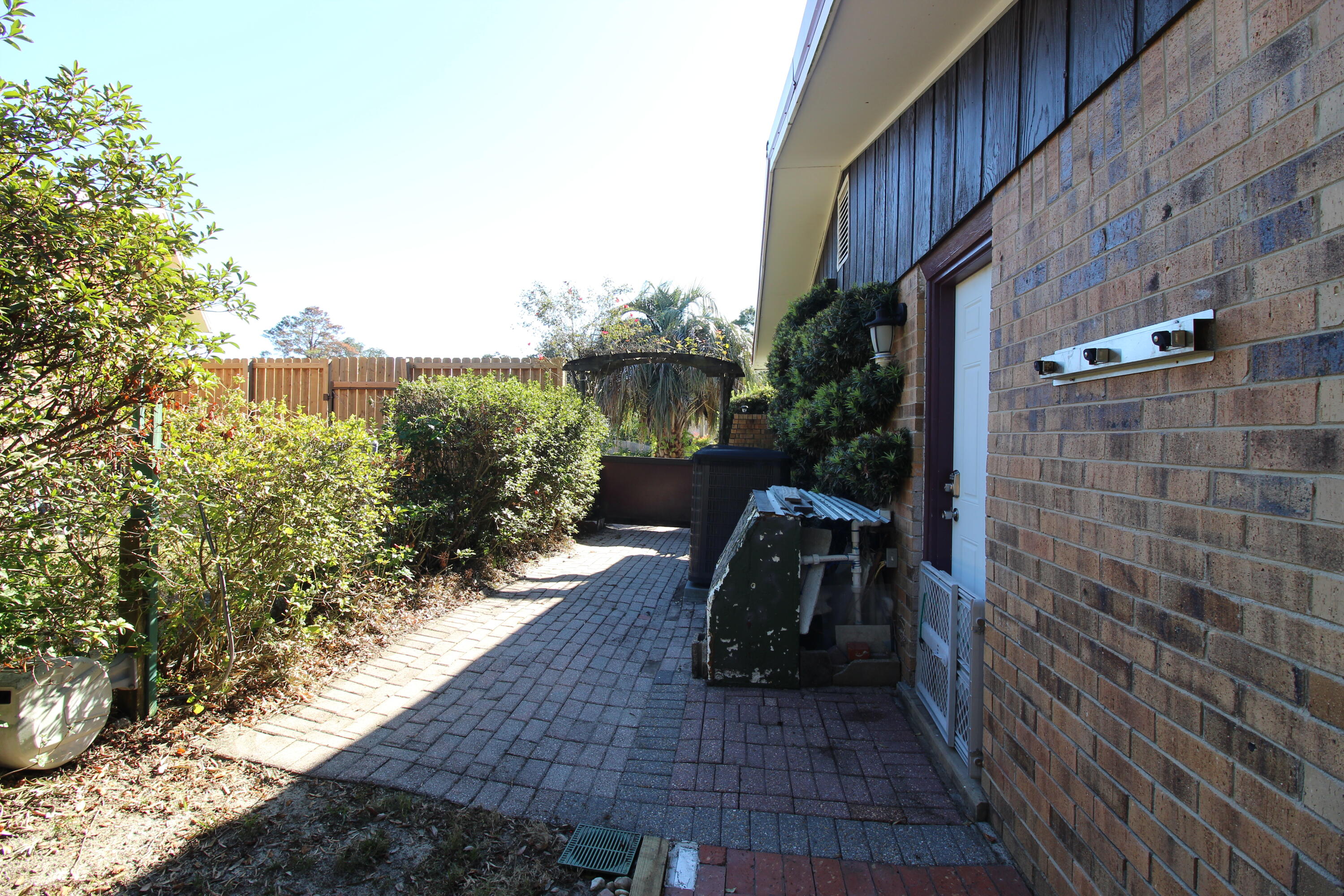 PINE LAKE S/D - Residential