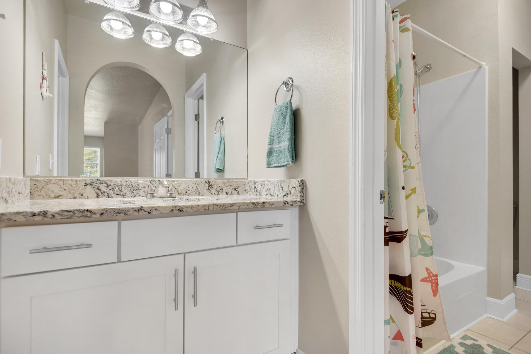 Bay Loop Rd - Residential