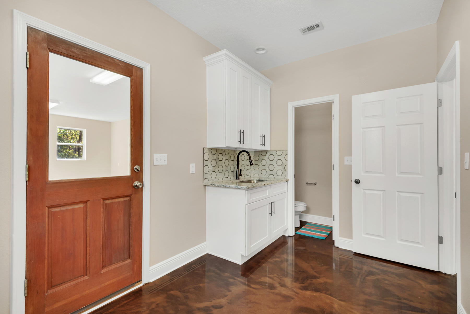 Bay Loop Rd - Residential