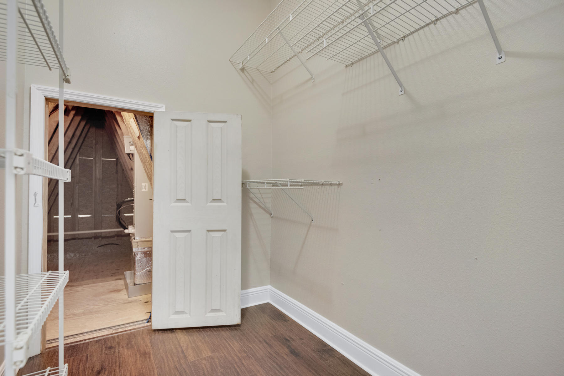 Bay Loop Rd - Residential