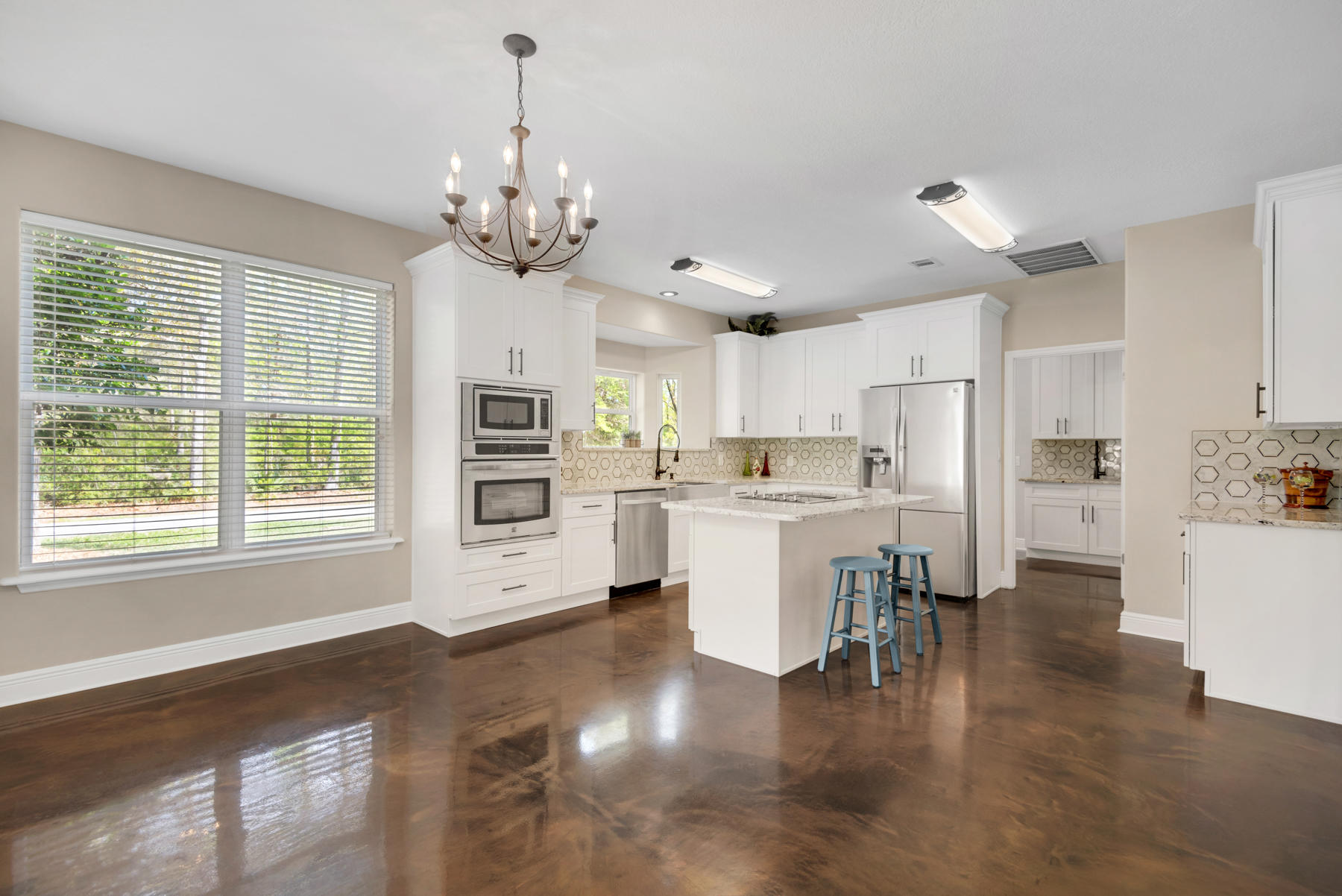 Bay Loop Rd - Residential