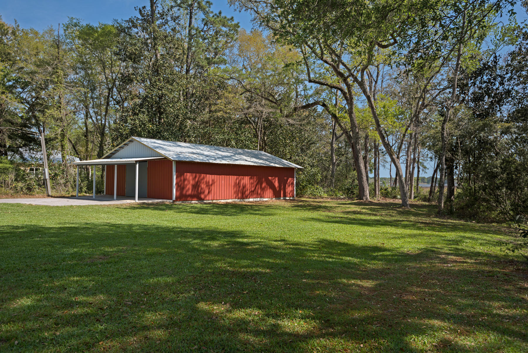 Bay Loop Rd - Residential