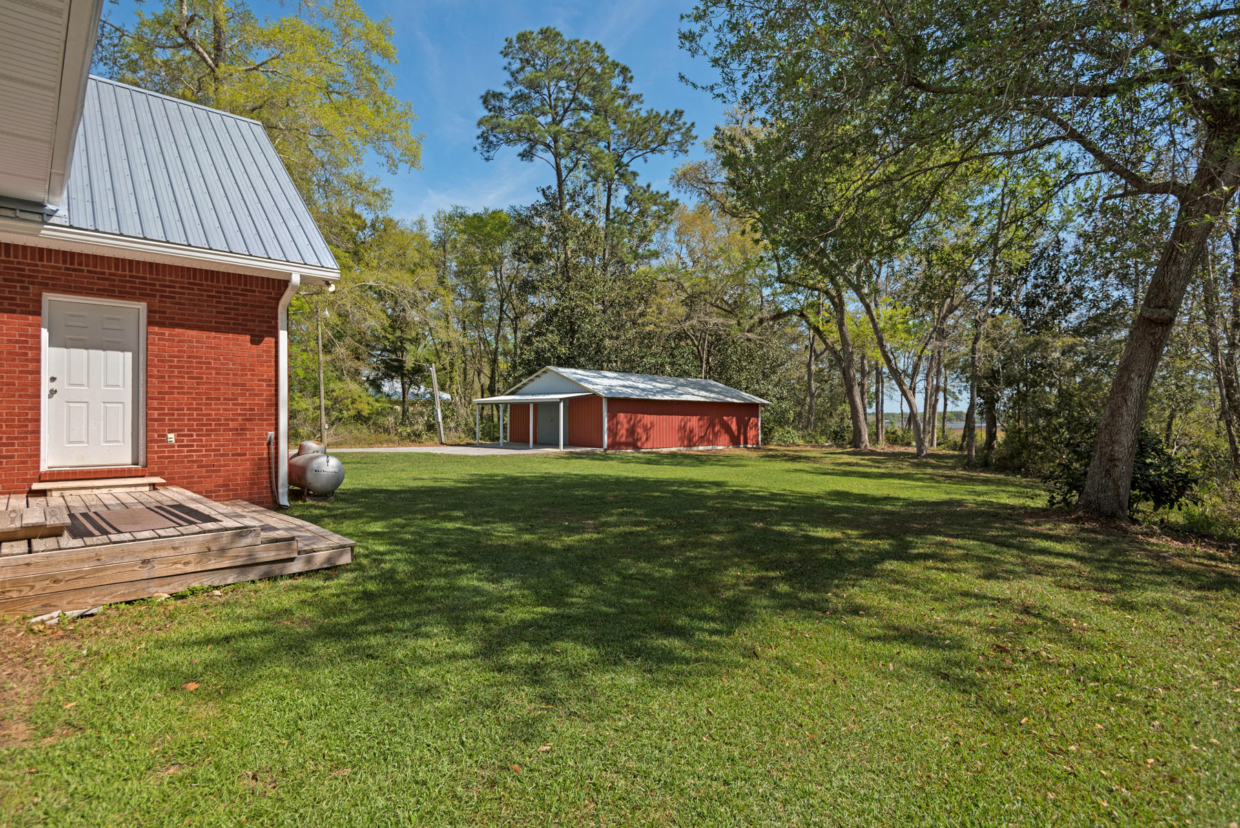 Bay Loop Rd - Residential
