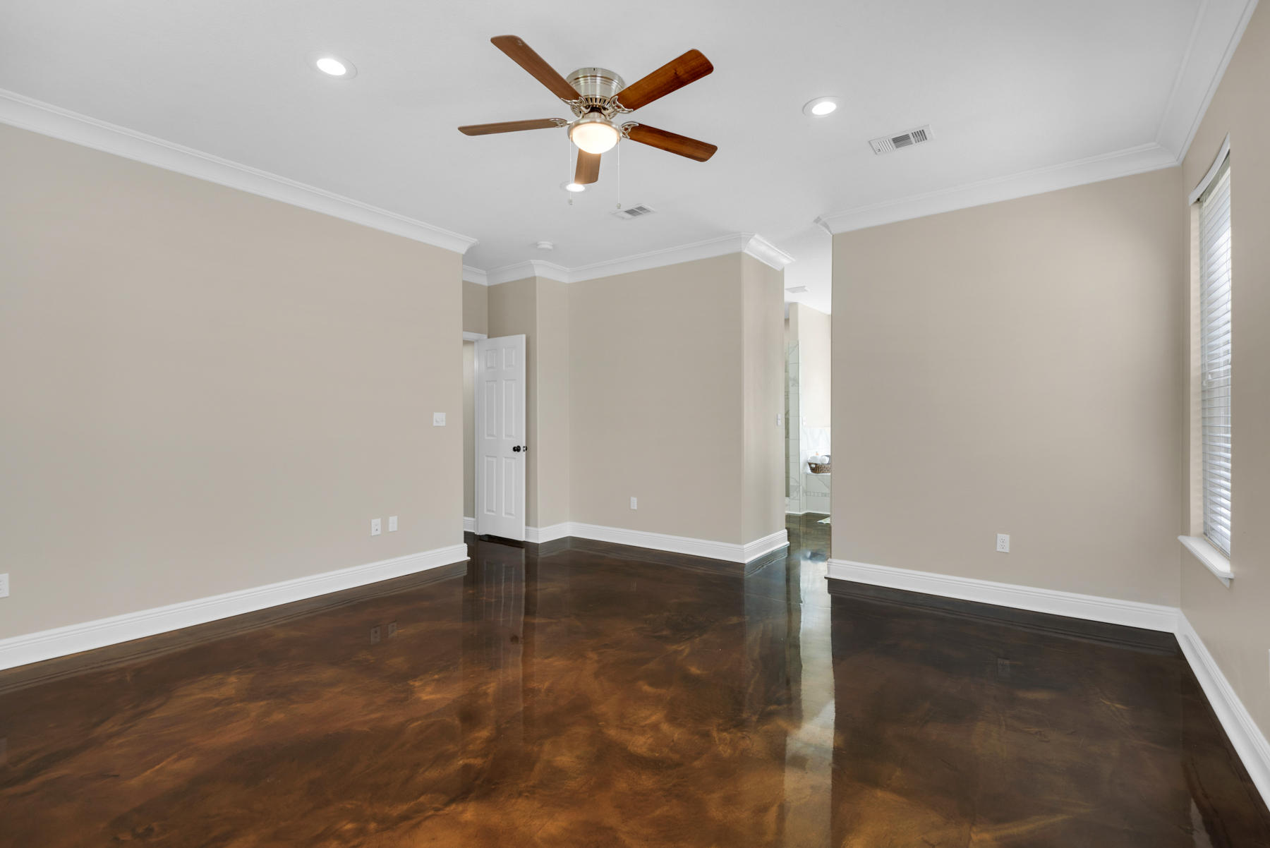 Bay Loop Rd - Residential