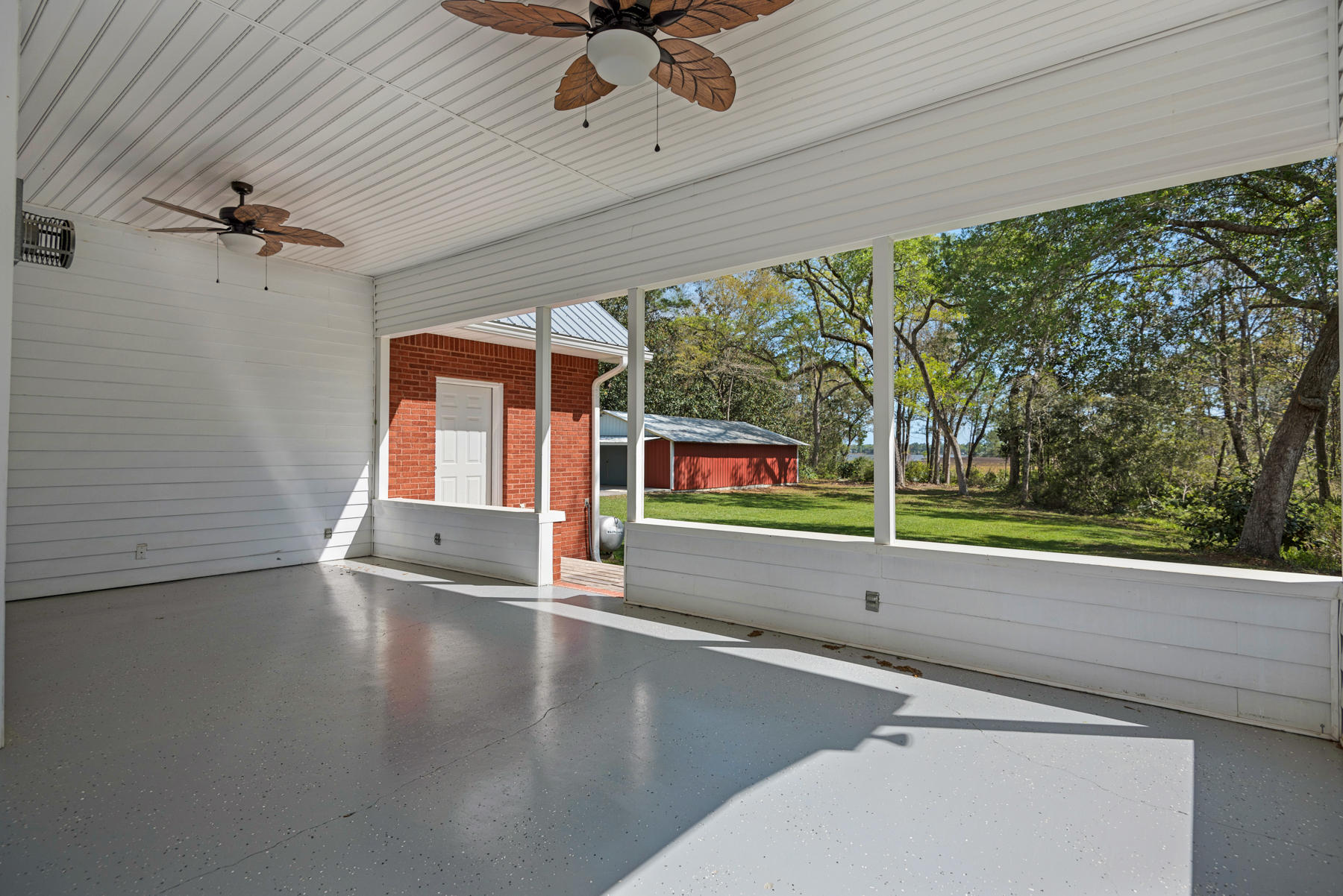 Bay Loop Rd - Residential