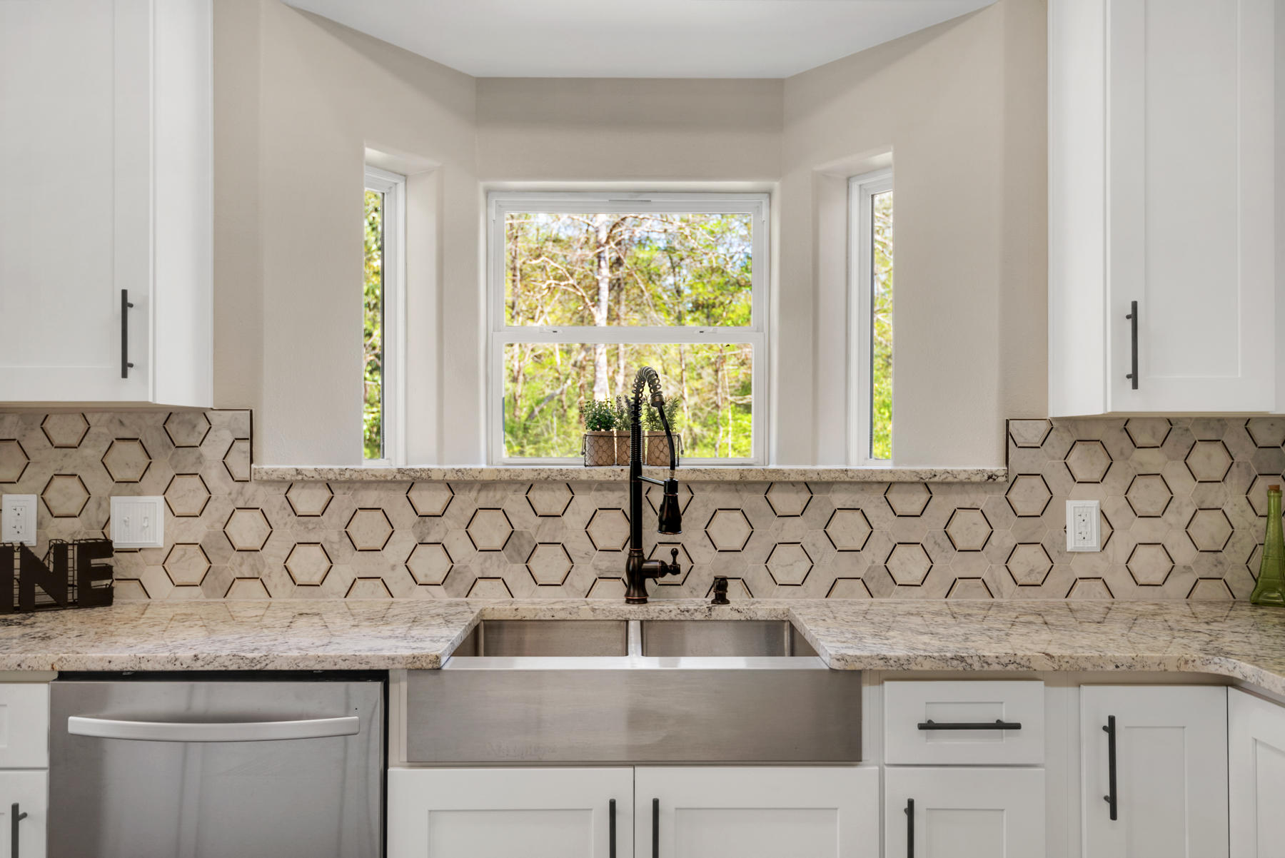 Bay Loop Rd - Residential