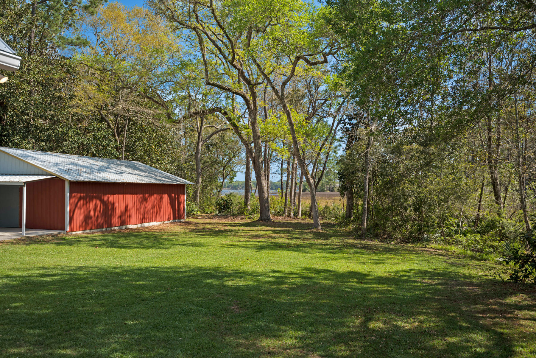 Bay Loop Rd - Residential
