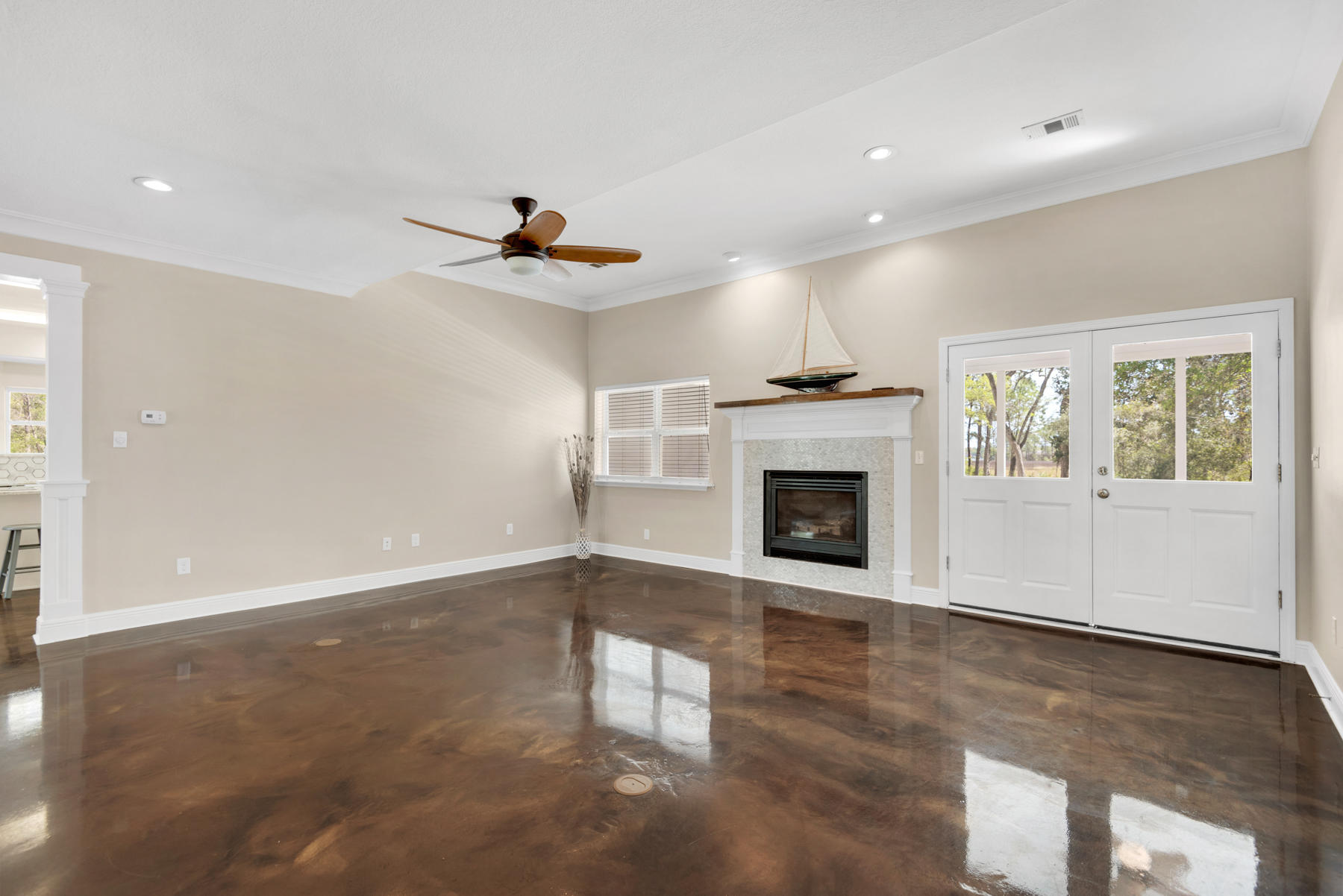 Bay Loop Rd - Residential