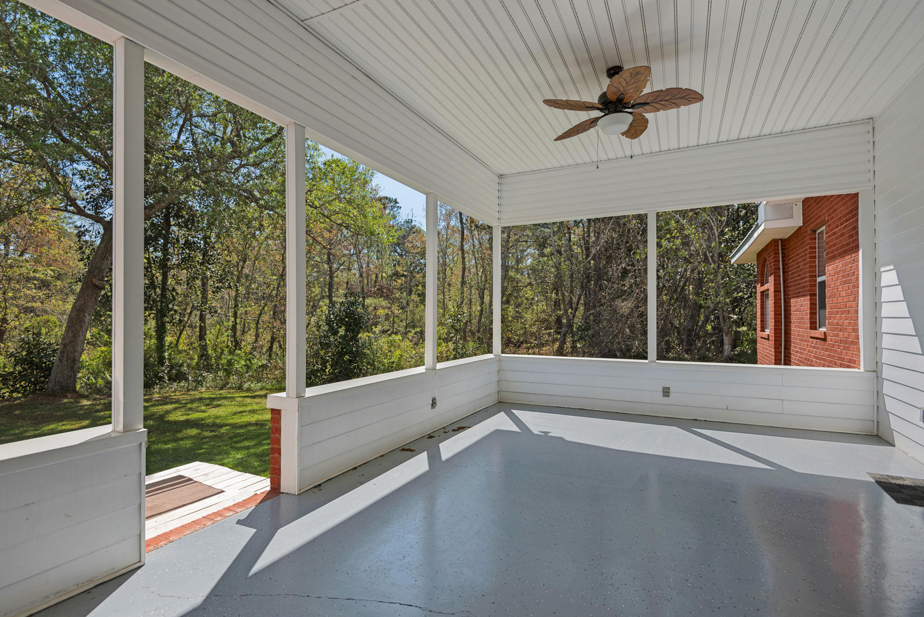 Bay Loop Rd - Residential