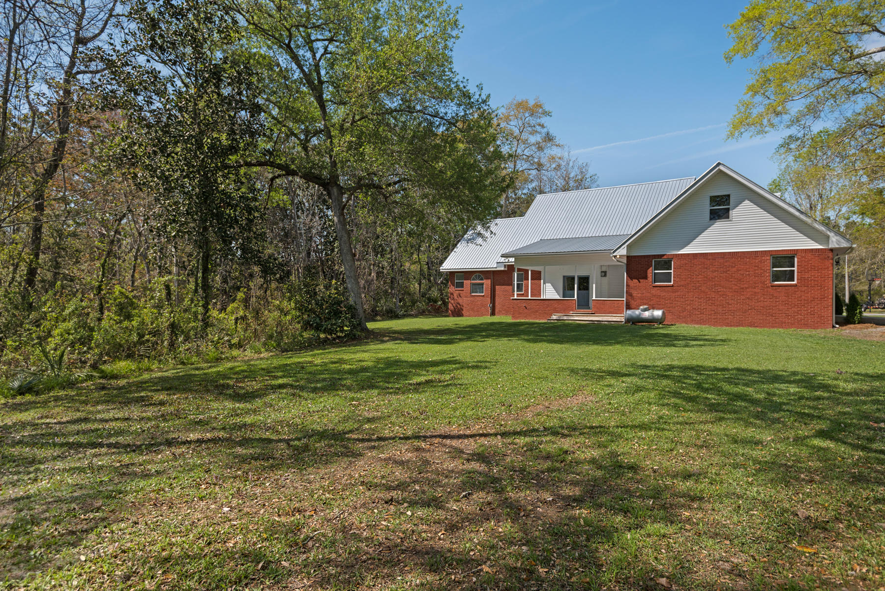 Bay Loop Rd - Residential