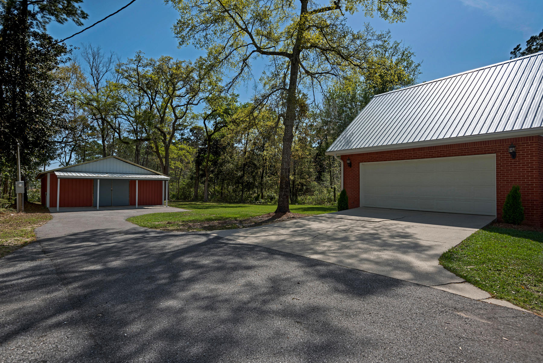 Bay Loop Rd - Residential