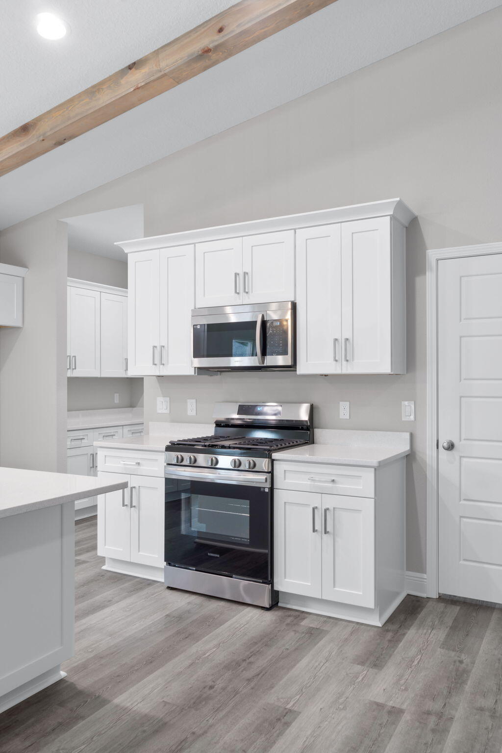 CRESCENT SHORES - Residential