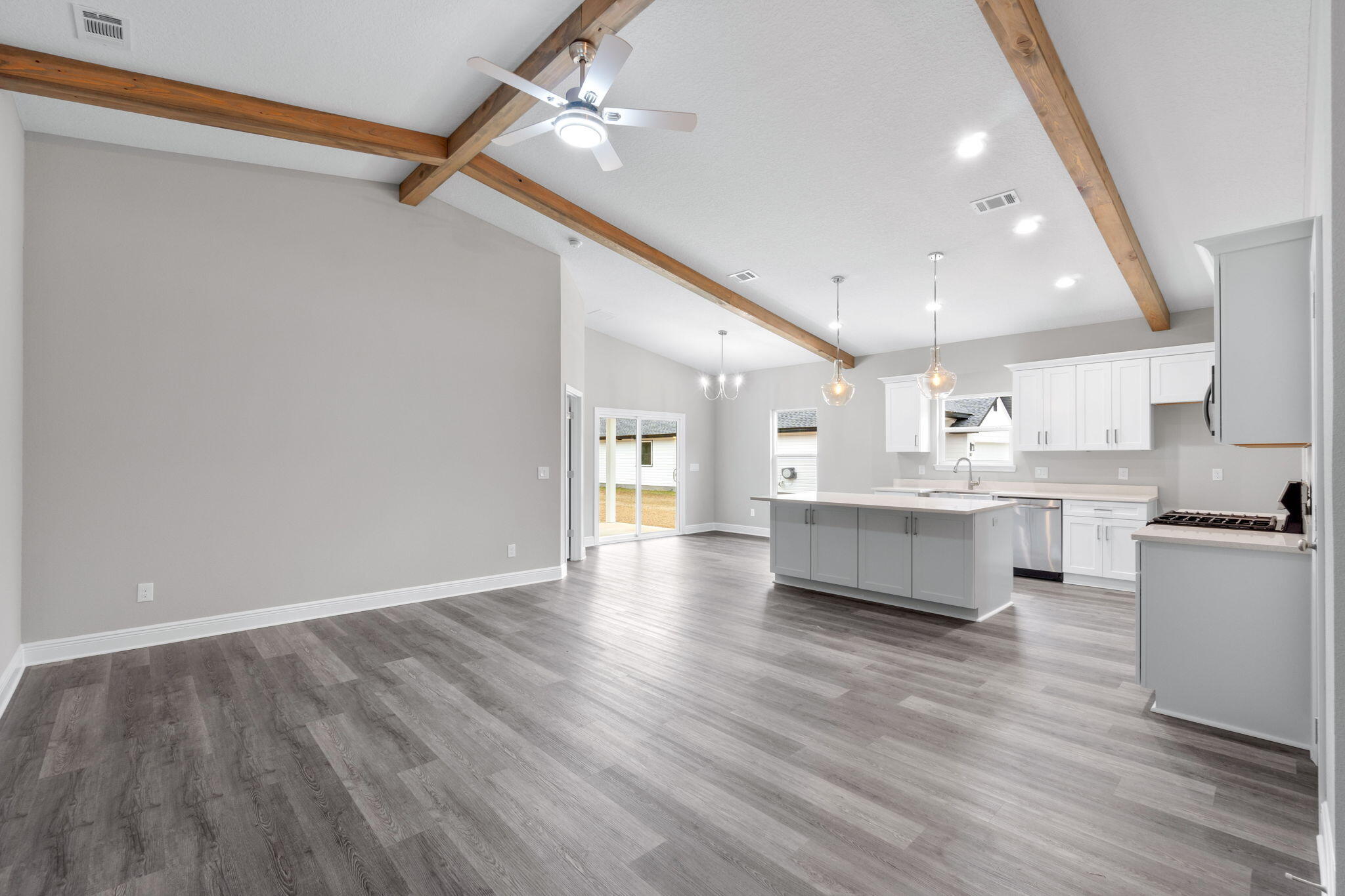 CRESCENT SHORES - Residential