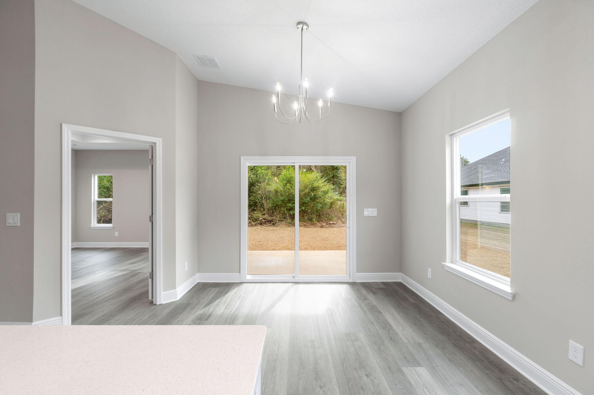 CRESCENT SHORES - Residential