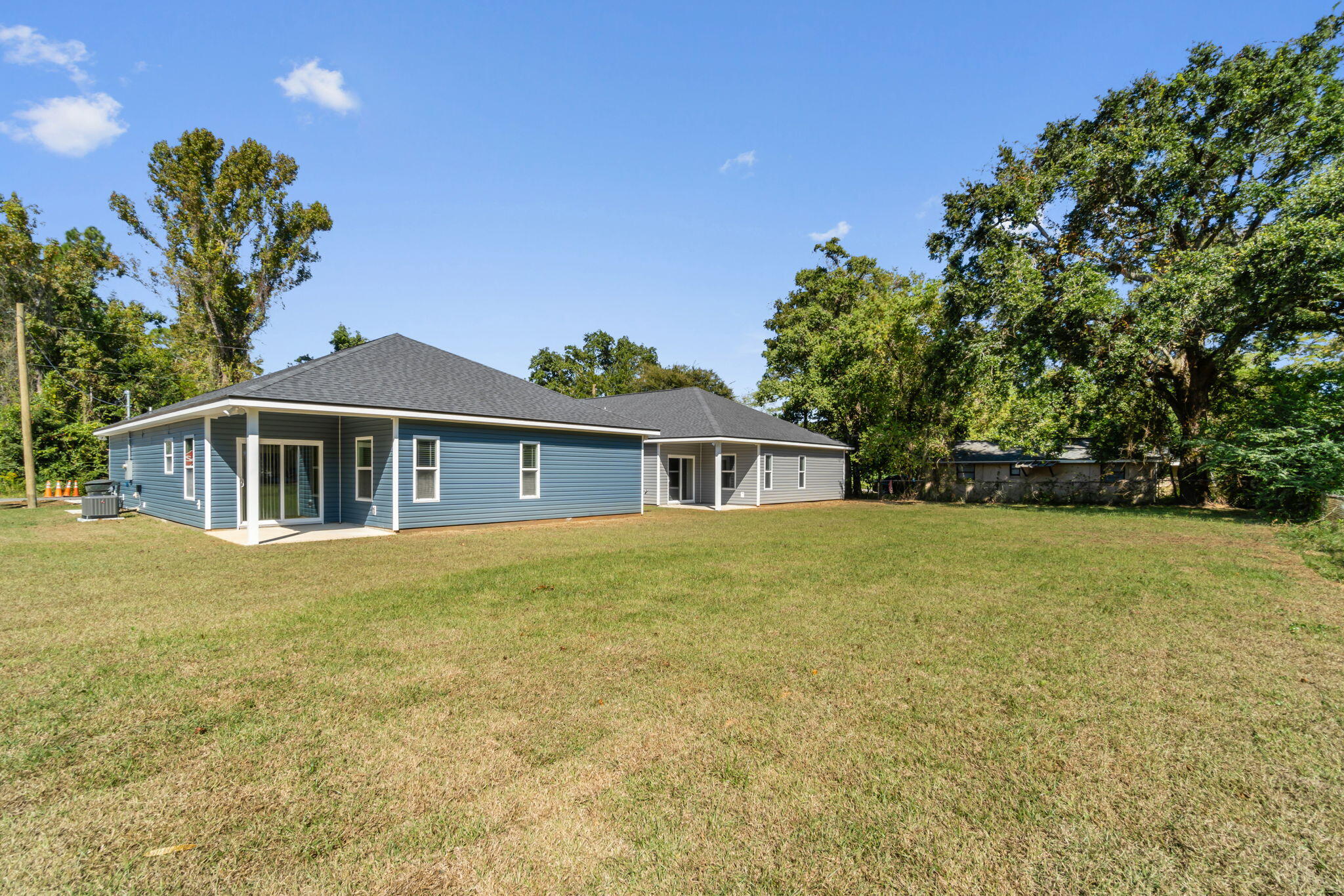 CRESCENT SHORES - Residential