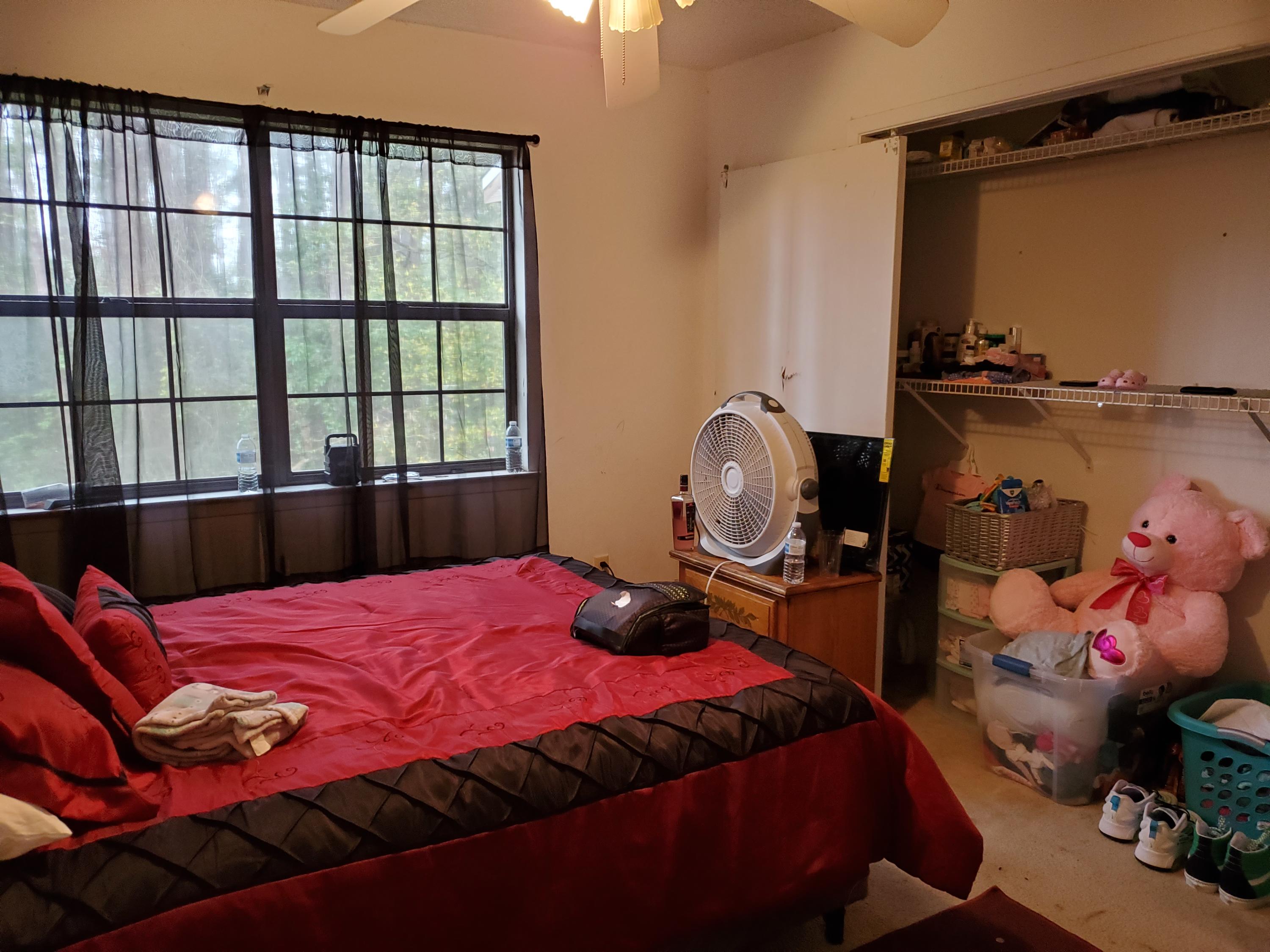 PINE SHADOWS T/H - Residential