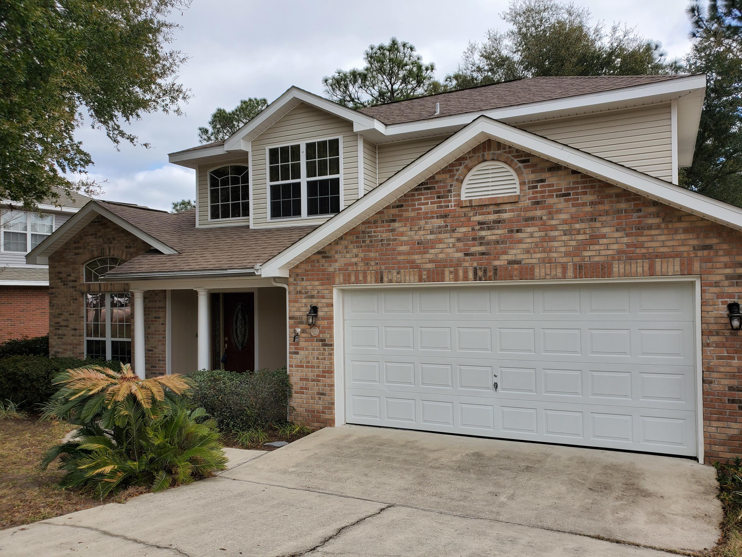 Welcome Home to the highly desired Woodridge S/D, nestled in the heart of Niceville. Beautiful Barton built home and a previous Parade Of Homes winner! This 4 bedroom beauty speaks luxury upon entry from the soaring ceilings, recessed lighting and crown molding to the large picturesque windows piping in loads of natural sunlight while the fireplace keeps you warm and cozy. Large office space can be just that or a nice formal dining space. Kitchen provides gas cooking, large pantry, breakfast bar, stainless appliances and a nice sized eat-in-area. Step out back to an oversized deck perfect