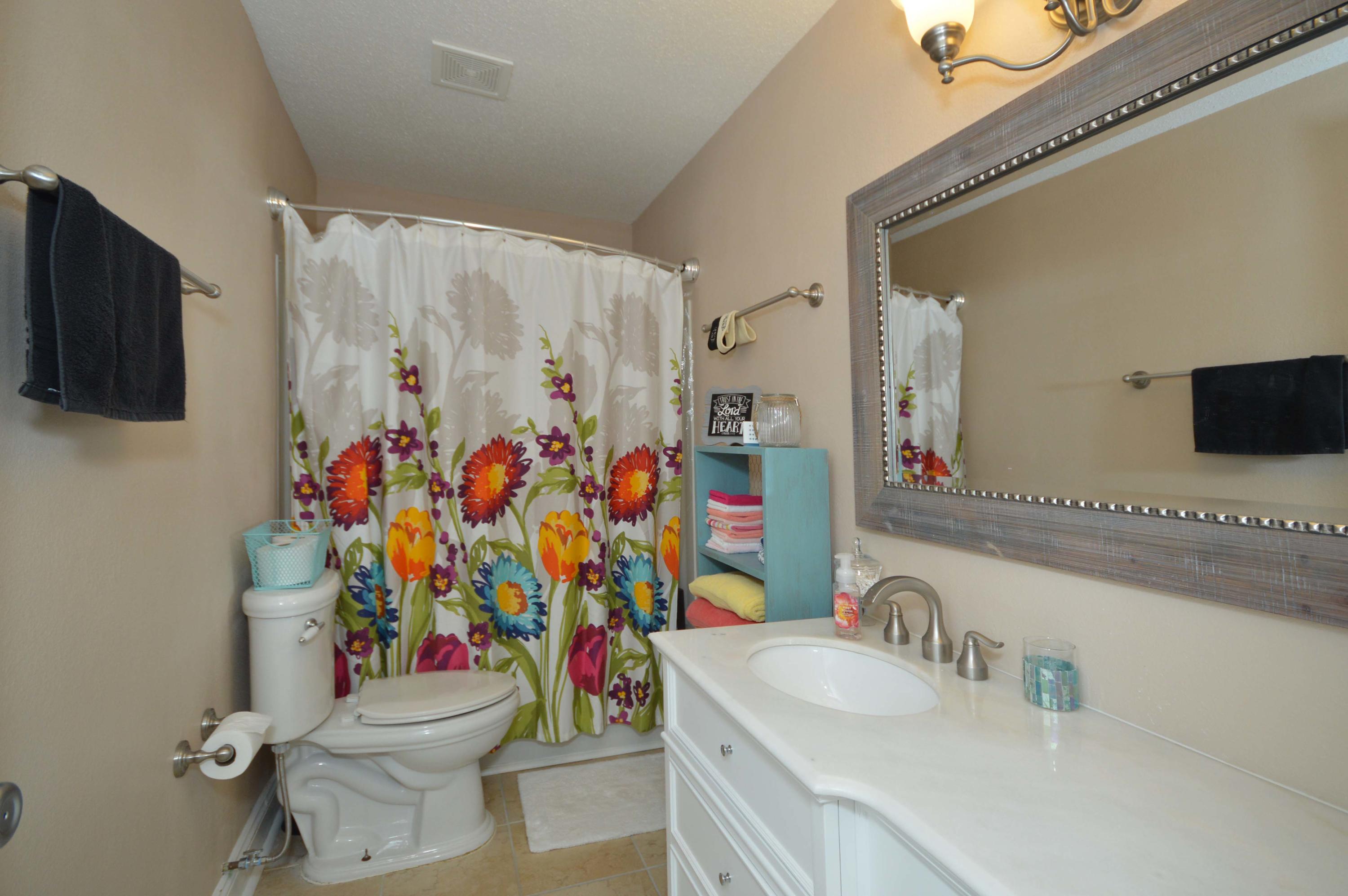 SANTA ROSA SHORES - Residential