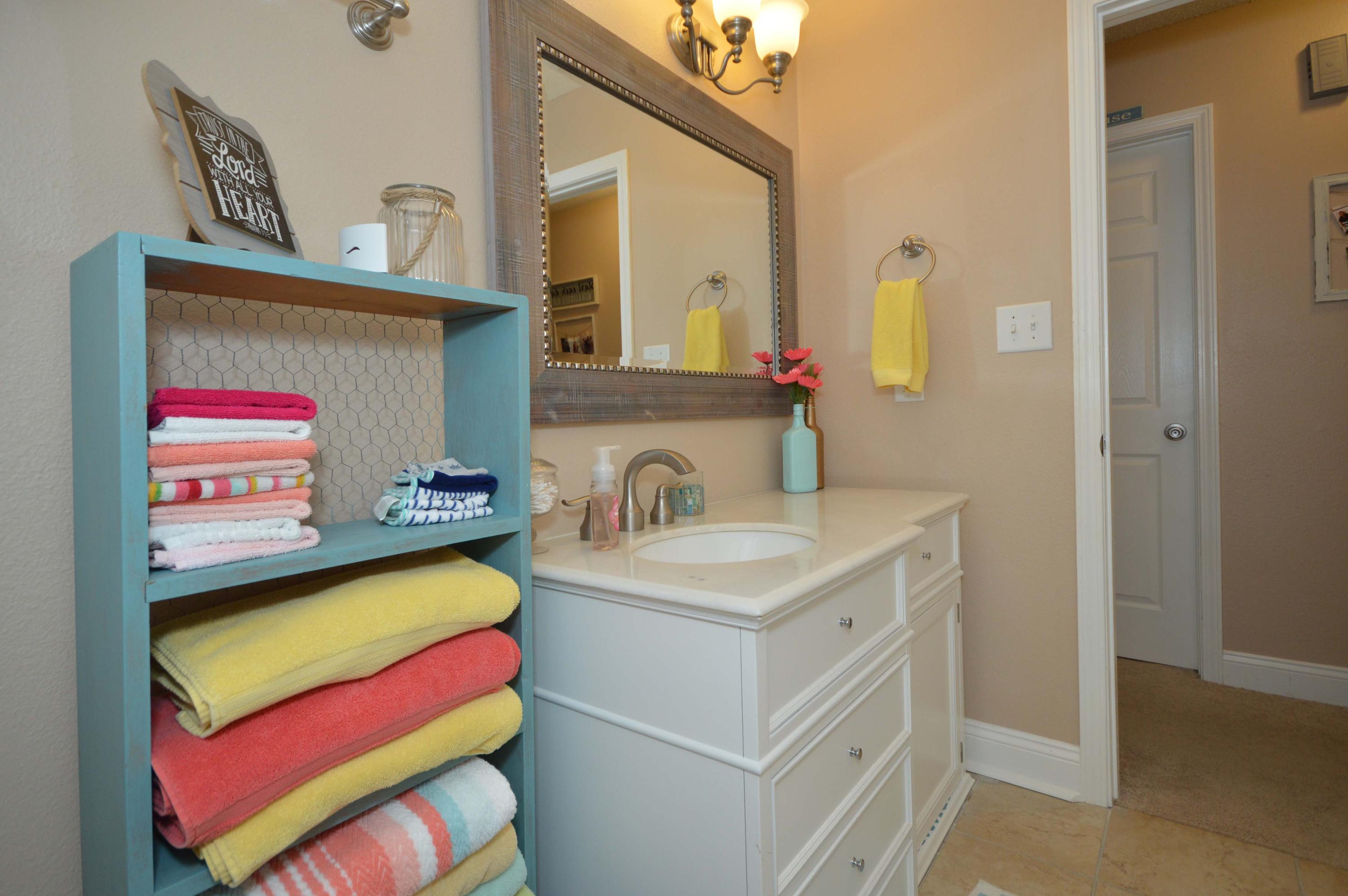 SANTA ROSA SHORES - Residential