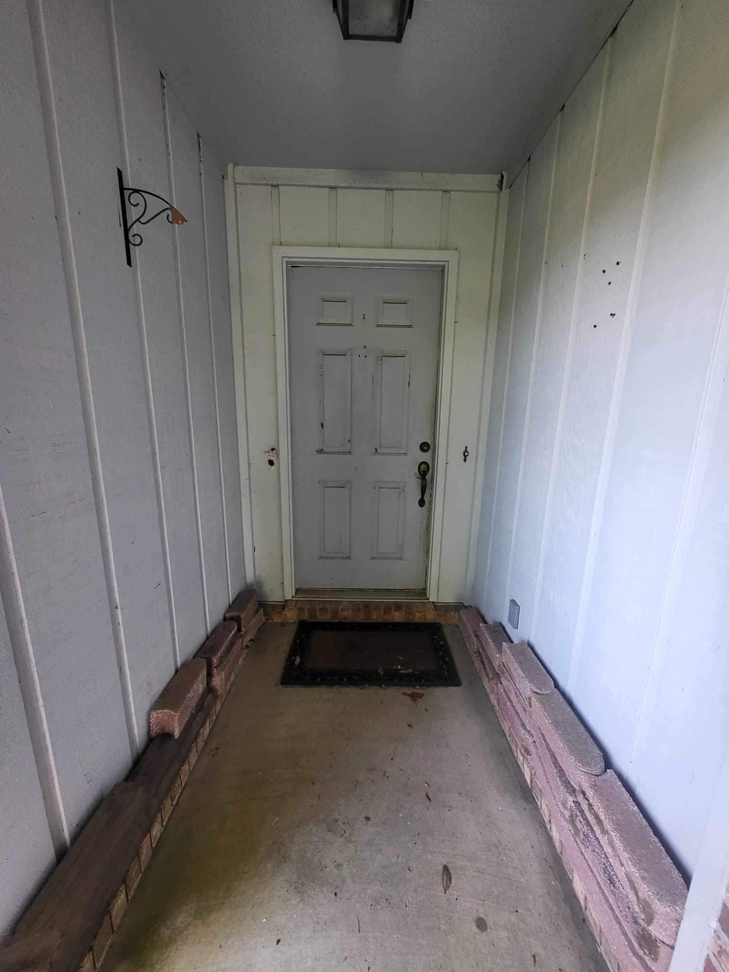 Holly/Navarre - Residential Lease