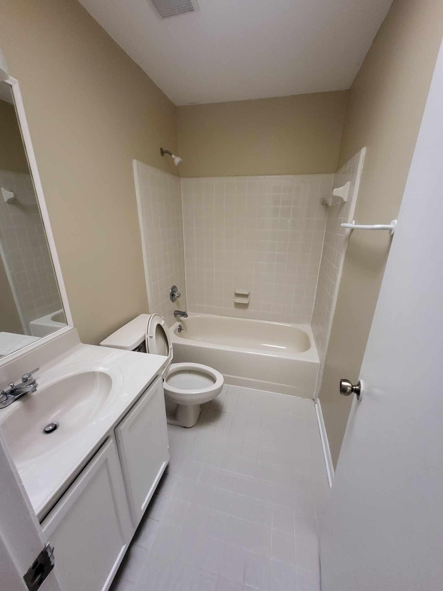 Holly/Navarre - Residential Lease