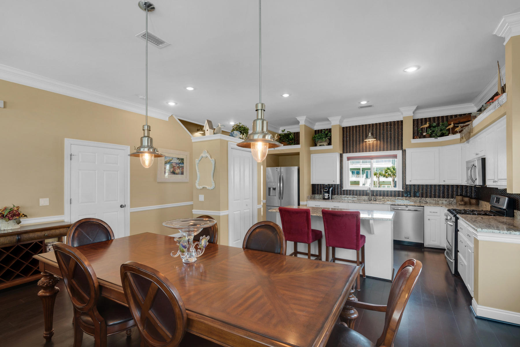 LAGUNA BEACH ESTATES - Residential