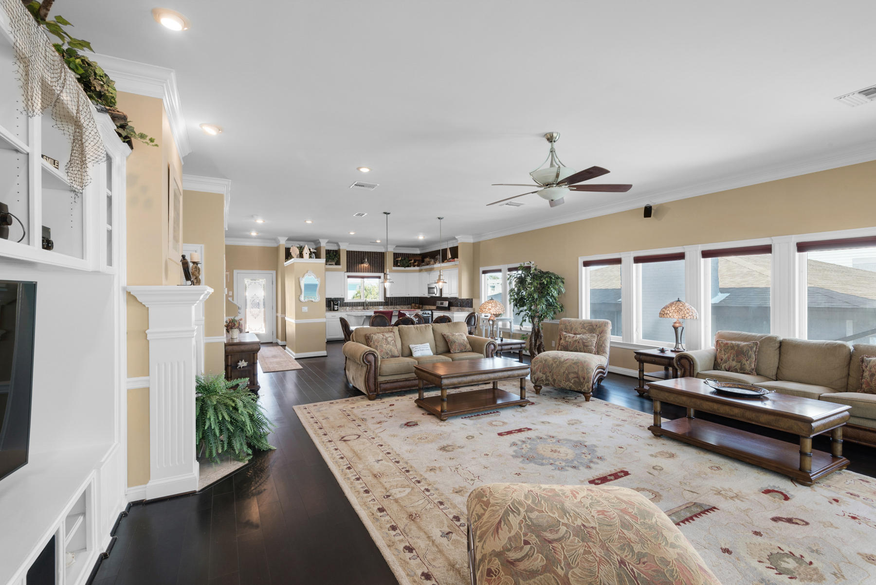 LAGUNA BEACH ESTATES - Residential