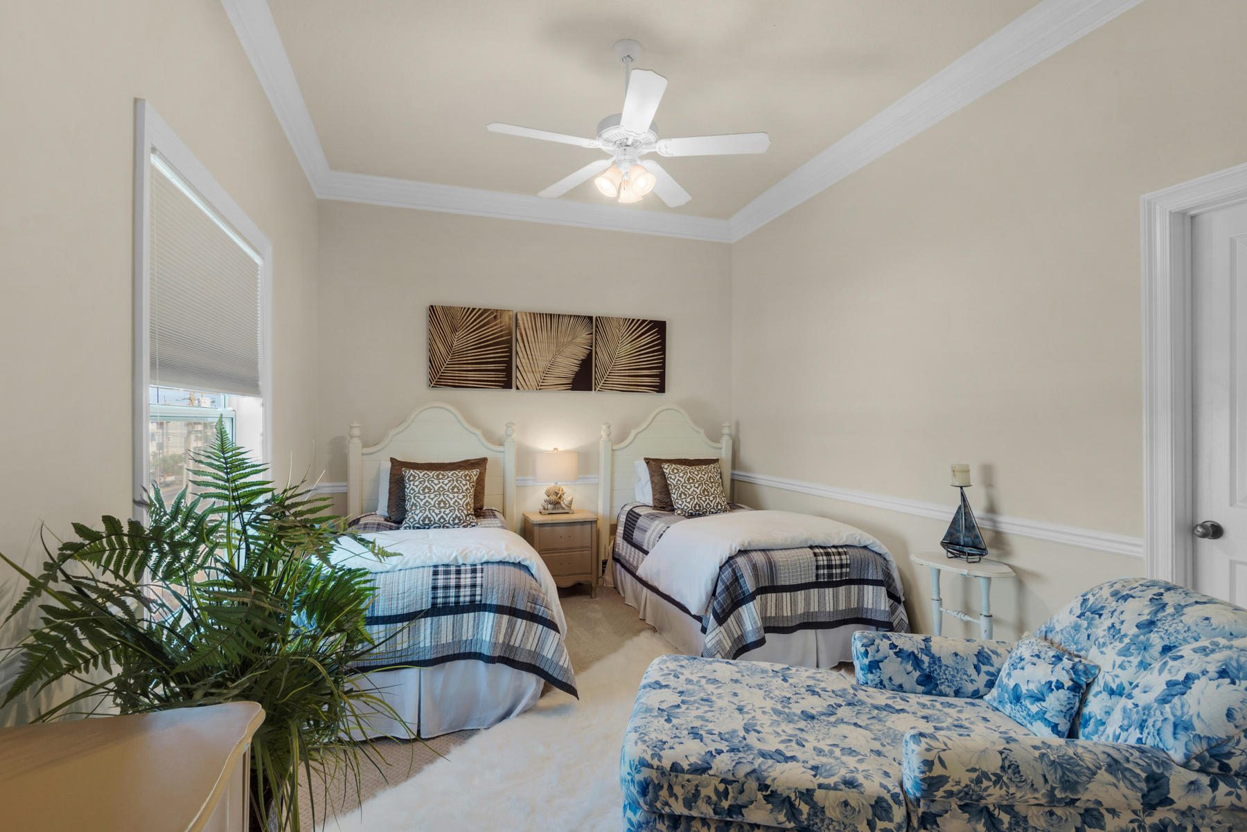 LAGUNA BEACH ESTATES - Residential